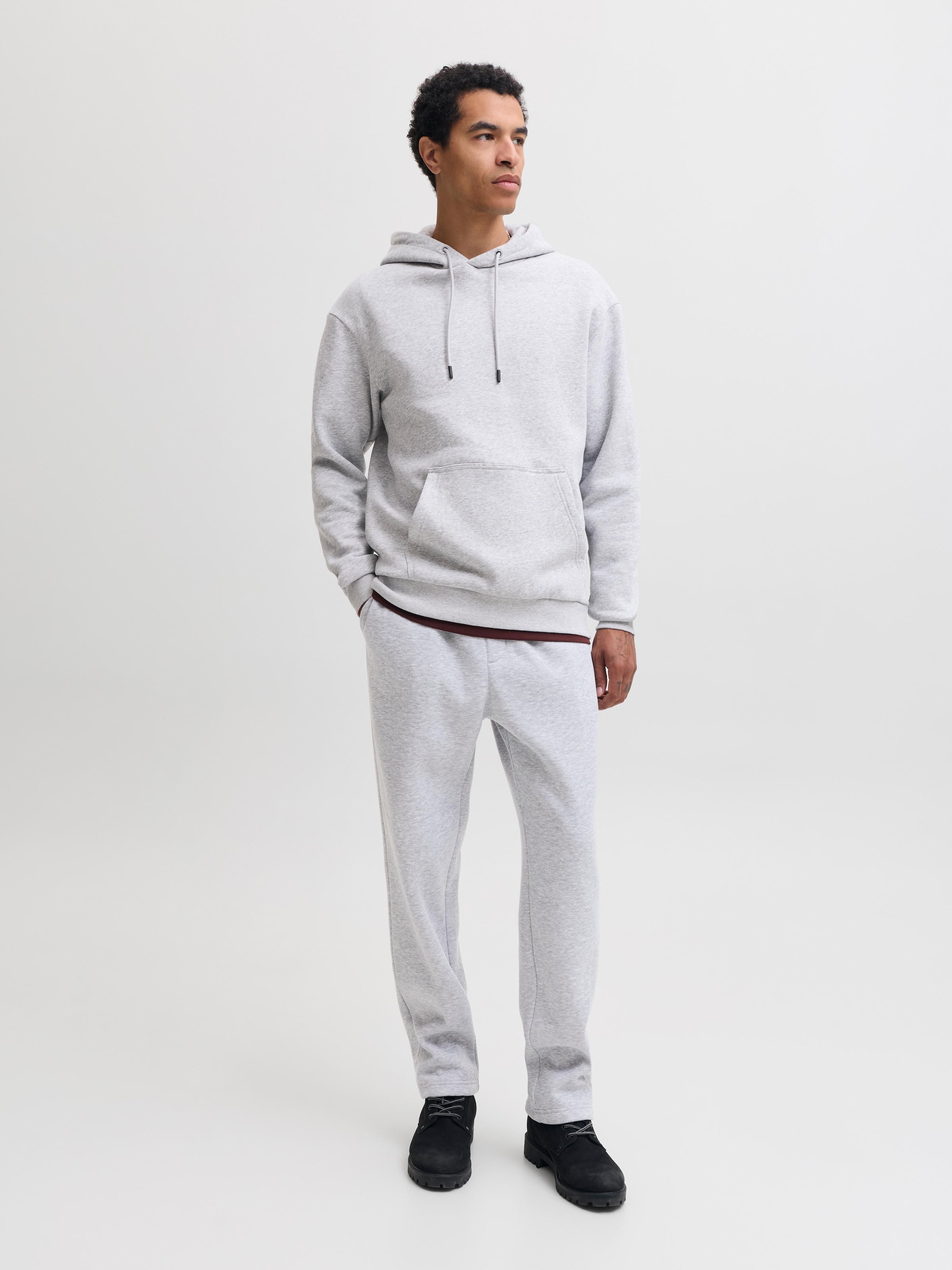 Jack & Jones Kapuzensweatshirt »JJEBRADLEY SWEAT HOOD UNC SET PK MP«, 2 mit Sweathose, Materialmix, locker geschnitten
