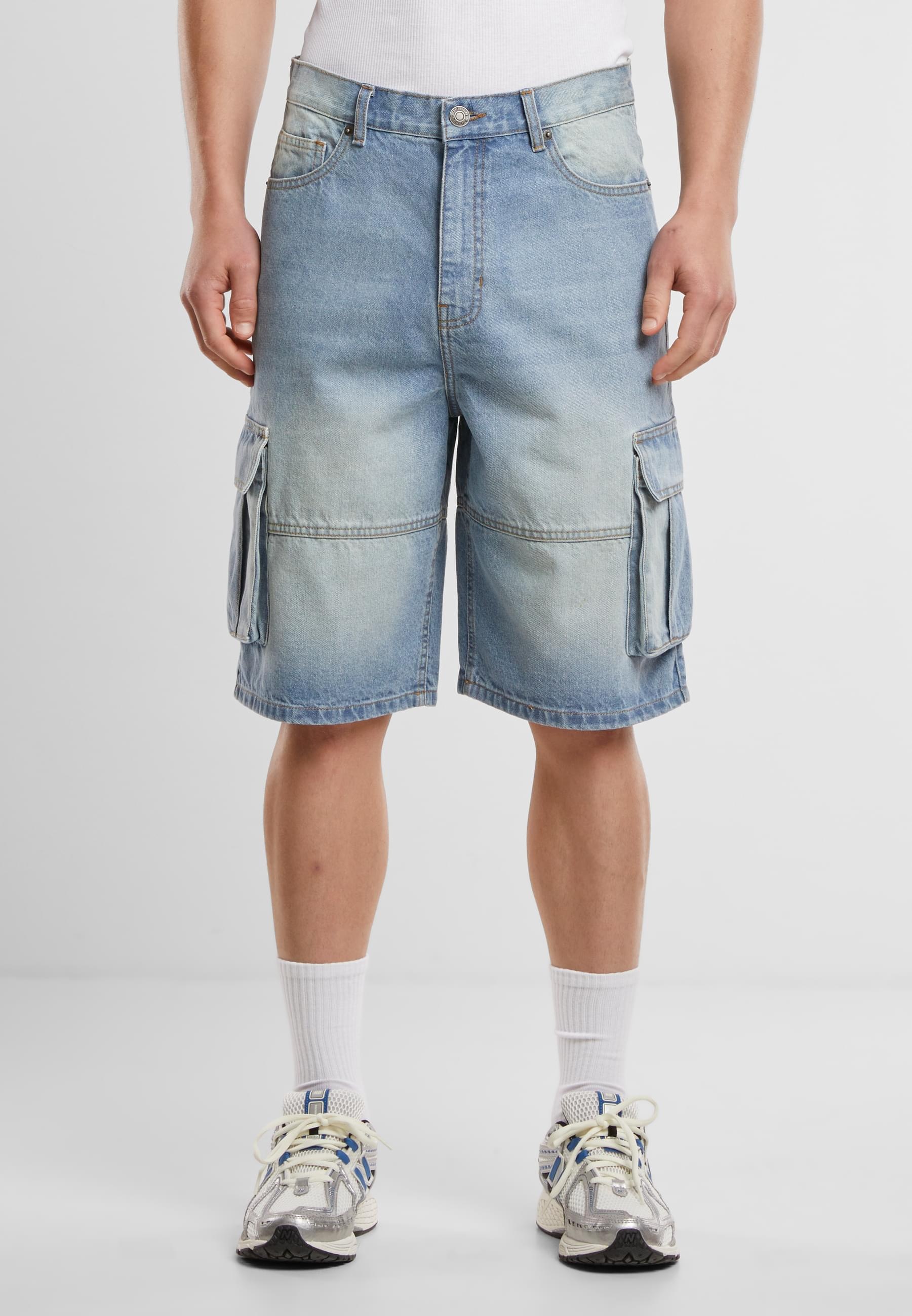 URBAN CLASSICS Shorts »Urban Classics Relaxed Denim Cargo Shorts«, (1 tlg.)