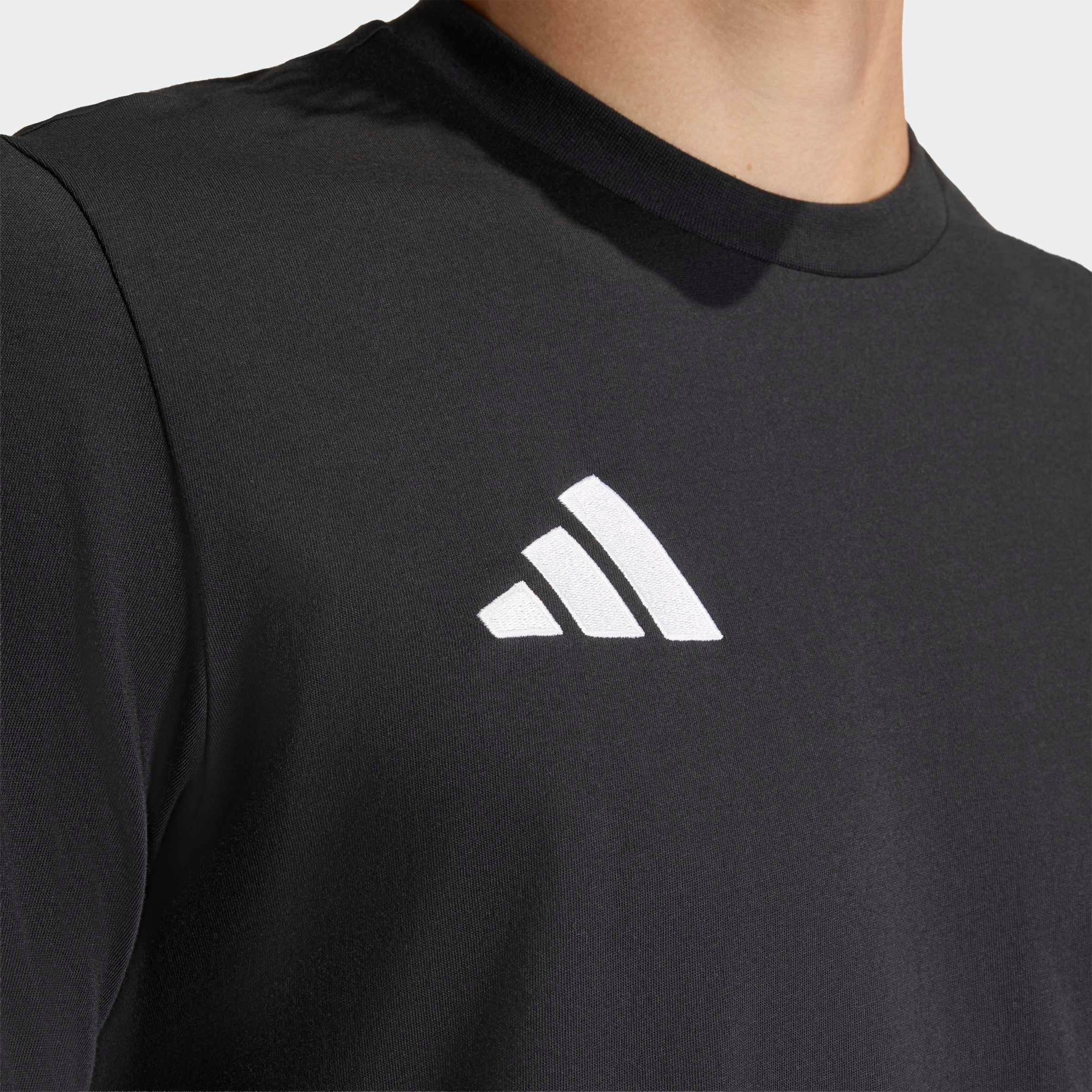 adidas Performance Trainingsshirt »ENT26 TEE« für Fußball und Freizeit, sportlicher Stil, Single Jersey Material