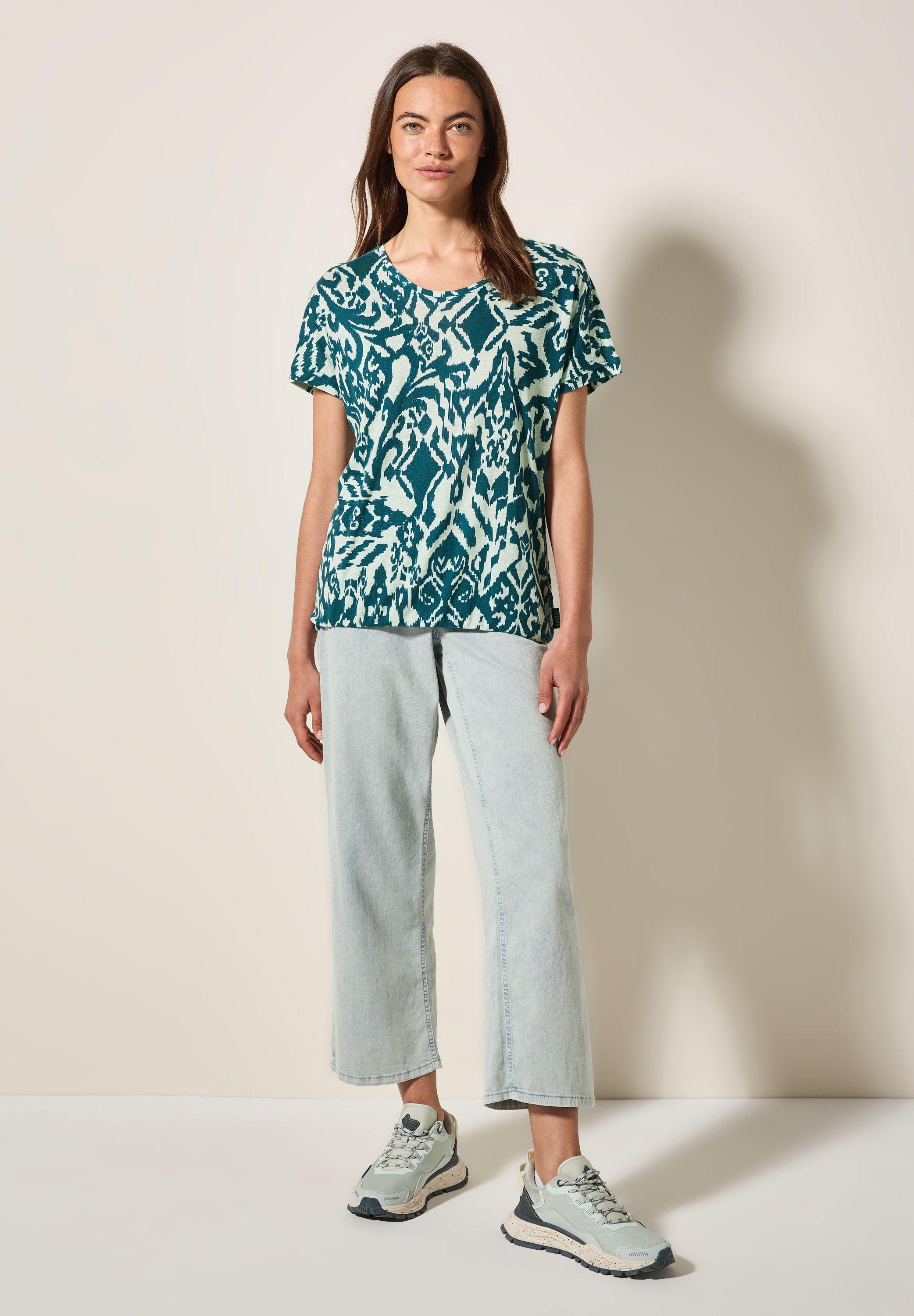 Thumbnail - Cecil Print-Shirt, mit abgerundetem V-Ausschnitt