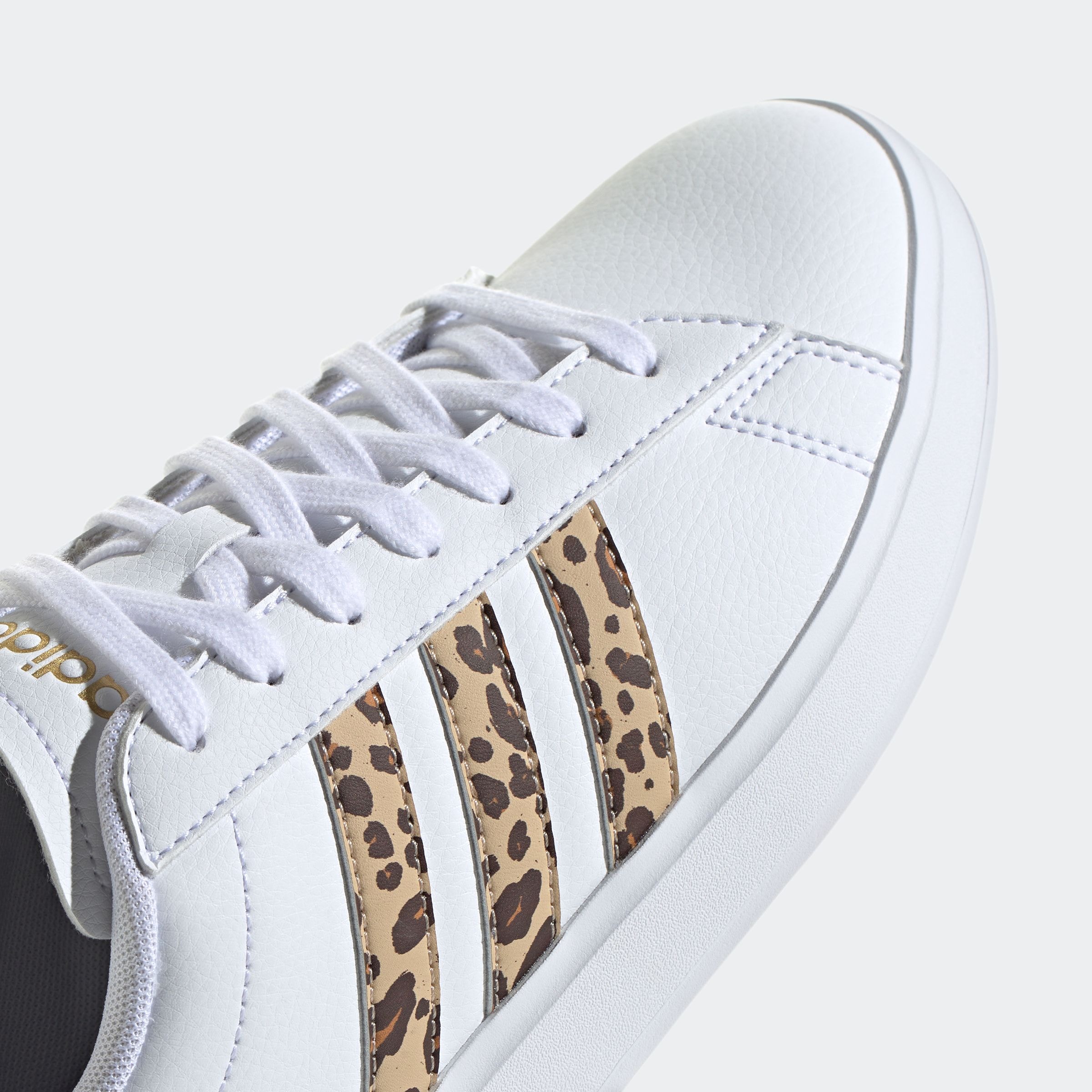 adidas Sportswear Sneaker »GRAND COURT 2.0«, Design auf den Spuren des adidas Superstar