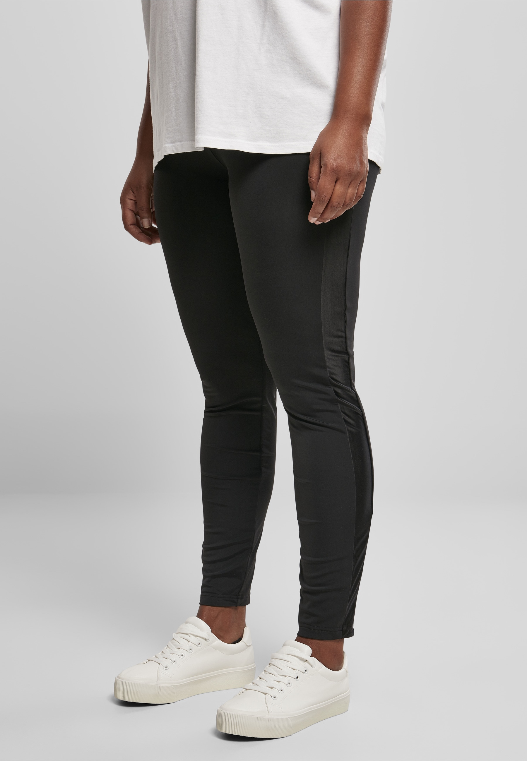 URBAN CLASSICS Leggings »Urban Classics Damen Ladies Highwaist Shiny Stripe Leggings«