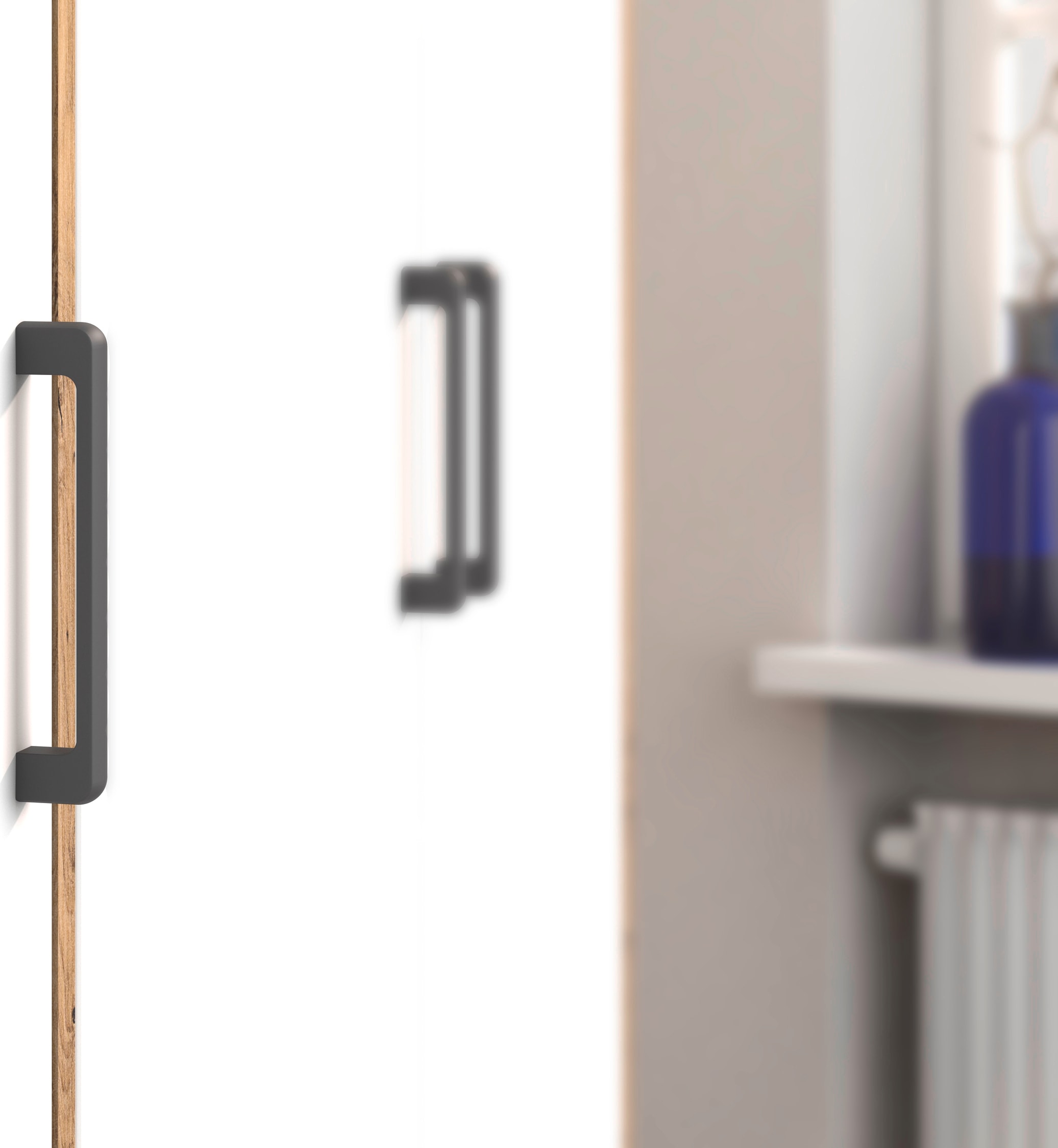rauch Drehtürenschrank »Kleiderschrank Schrank Garderobe Wäscheschrank VOYAGER«, (in 3 verschiedenen Ausstattungen BASIC/CLASSIC/PREMIUM), mit modernen Griffen in Graumetallic, inkl. Schubkästen und Spiegel