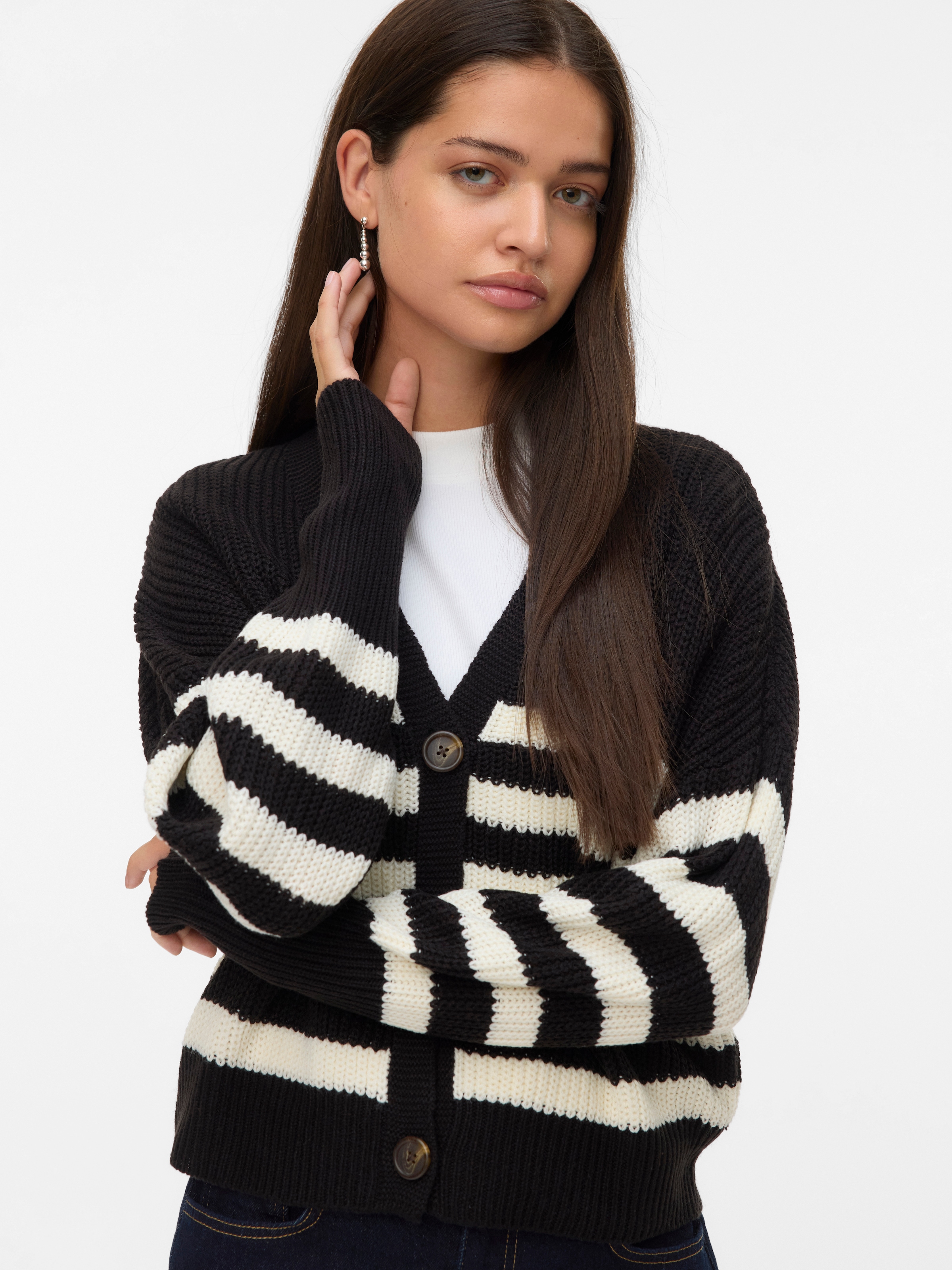 Vero Moda Strickjacke "VMLEA LS V-NECK CUFF CARDIGAN NOOS", mit Knopfleiste günstig online kaufen