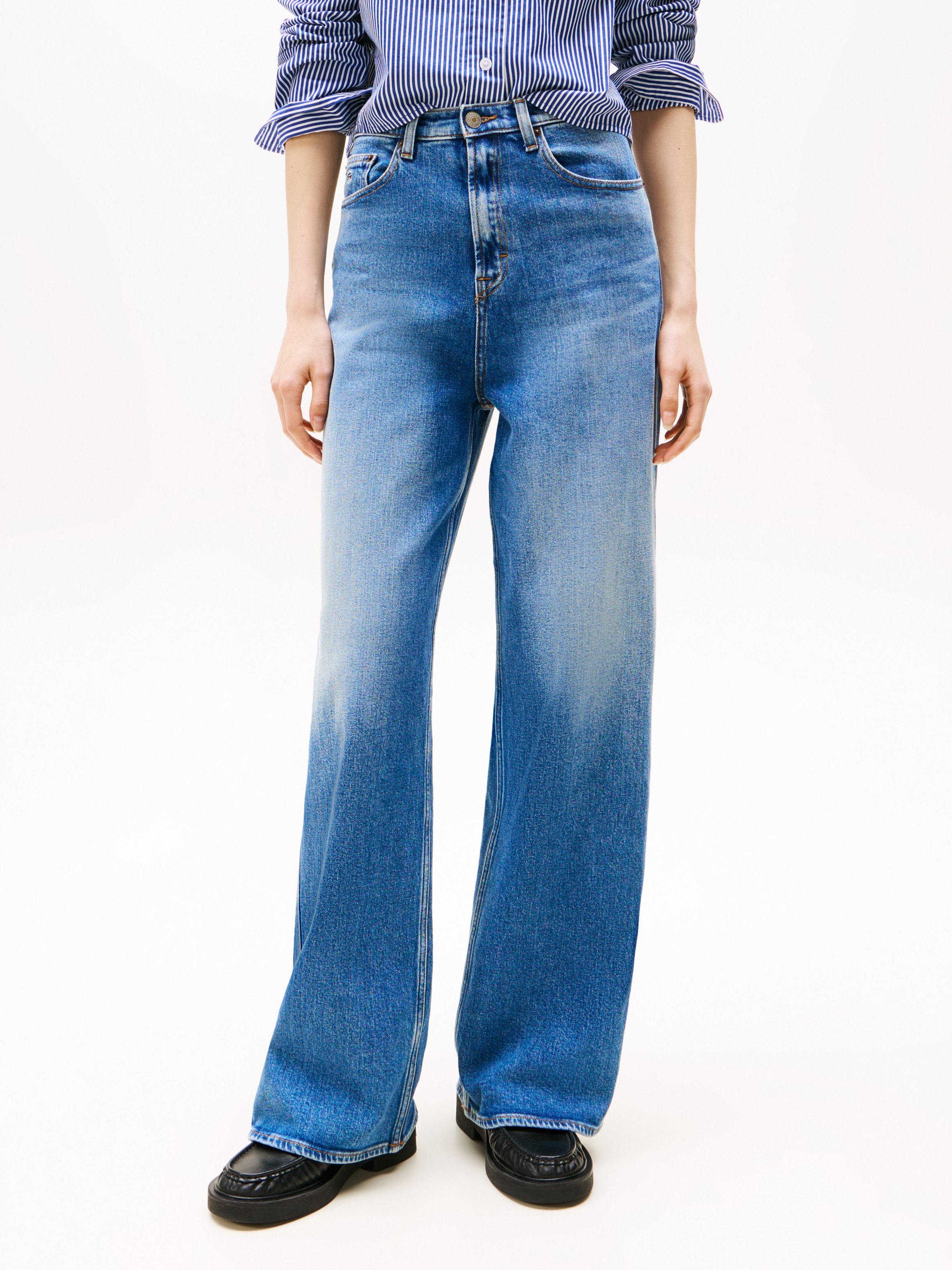 Tommy Jeans Weite Jeans "Claire High Rise", mit Logo-Badge günstig online kaufen