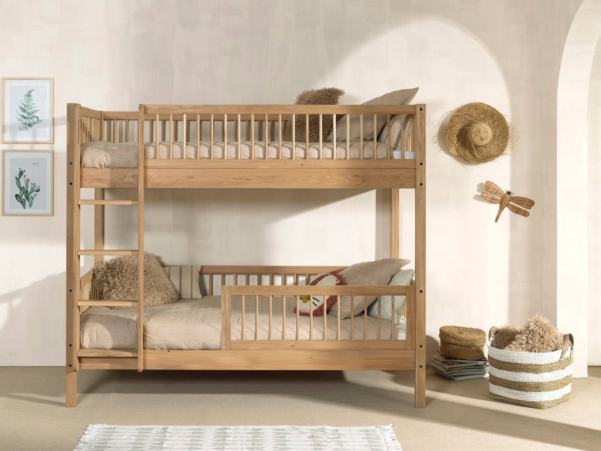 Vipack Etagenbett "Eiche massiv, Made in Europe, langlebige Qualität" B/H/T ca. 208x176x98cm, Schublade+unterer Rausfallschutz optional, 2 Lattenroste, wahlweise mit oder ohne Bettschublade und Absturzschutz