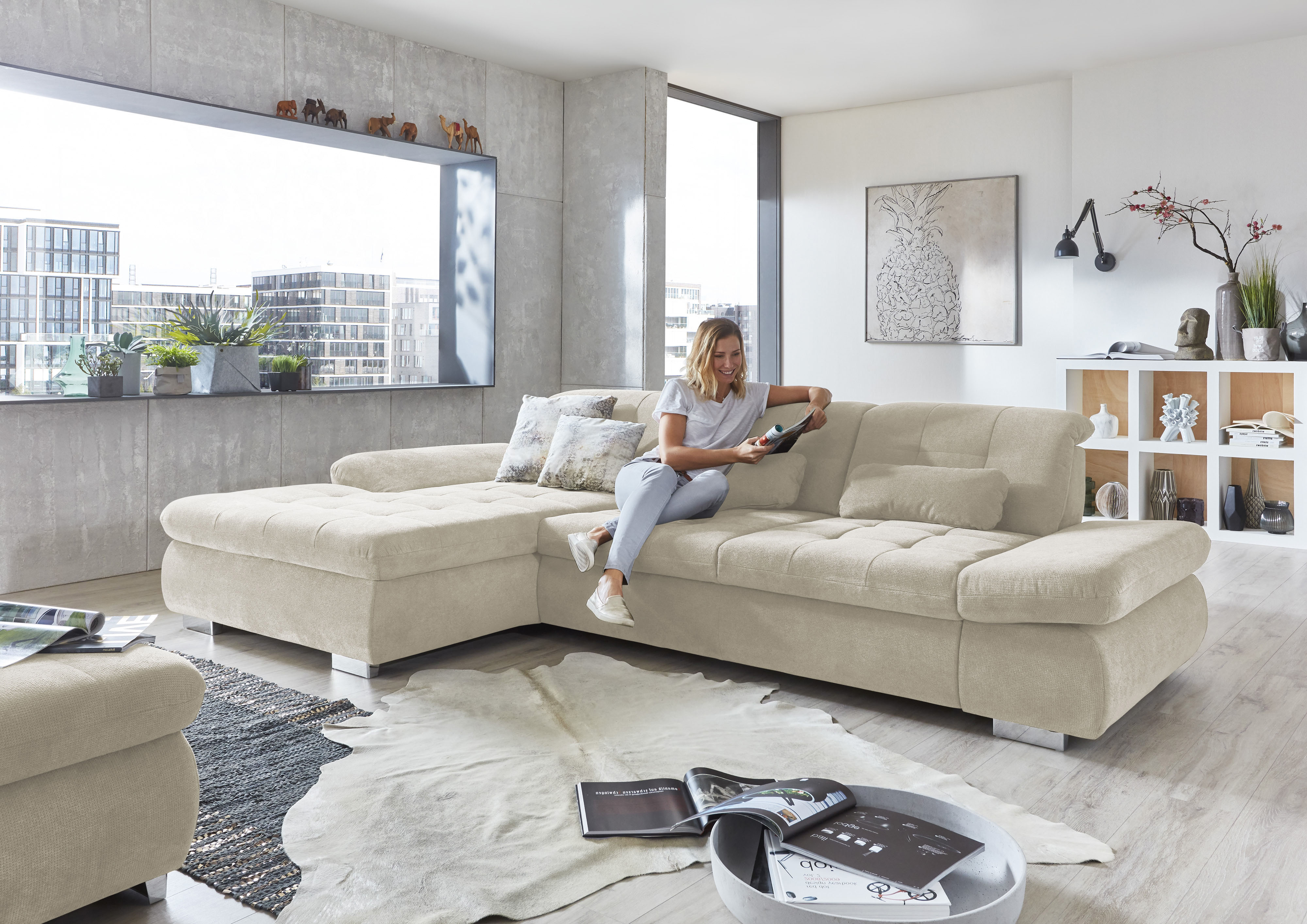 Die PlanBar Ecksofa "MP-IN17004 L-Form, Breite 331 cm, Kaltschaum-Polsterung" inkl. Sitztiefenverstellung, wahlweise weitere Funktionen