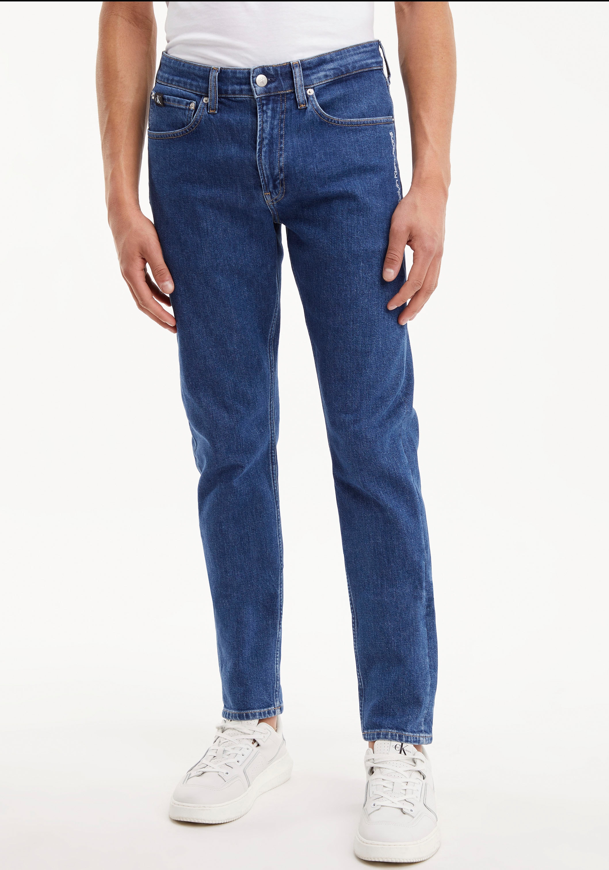 Tapered-fit-Jeans »SLIM TAPER«, mit Calvin Klein Leder-Badge