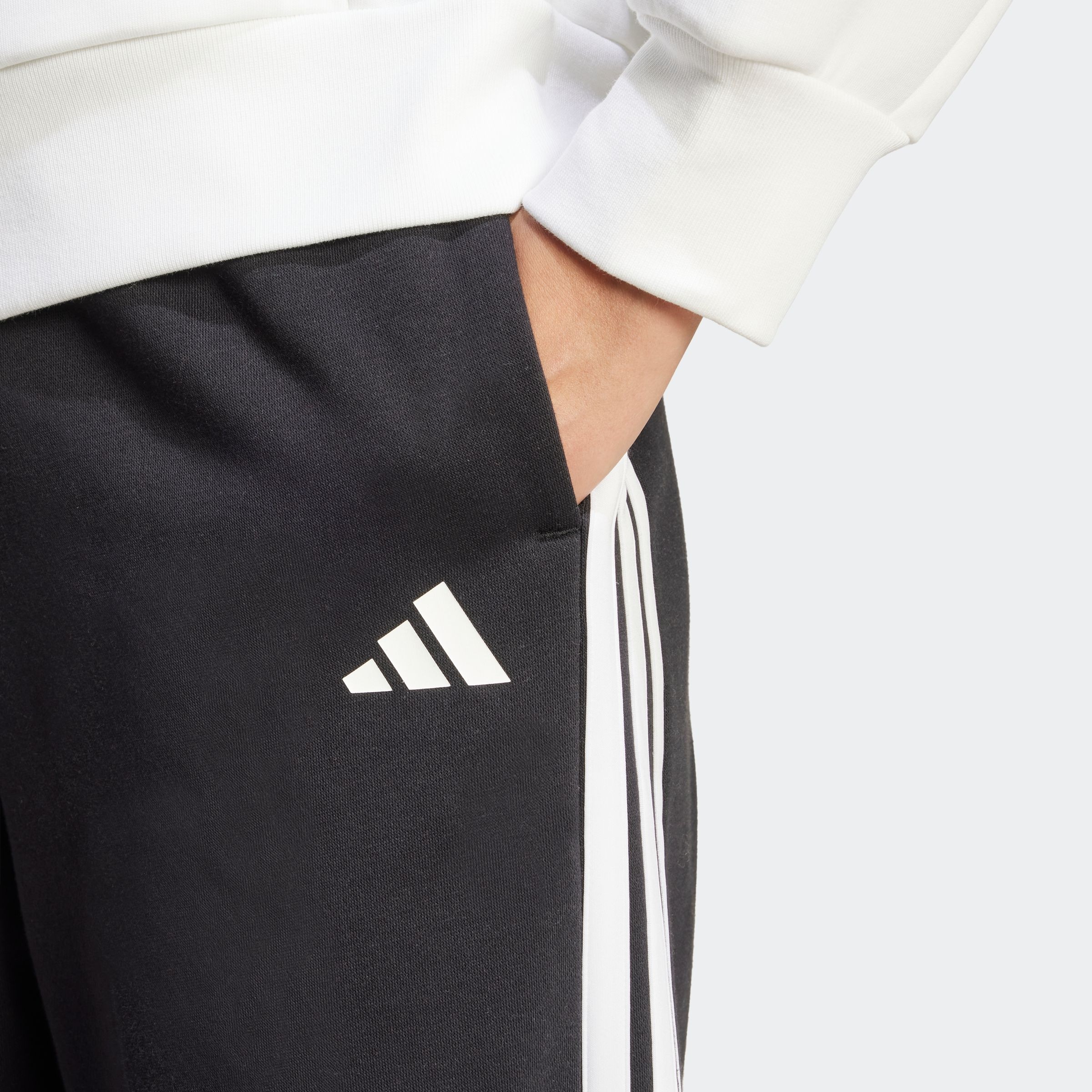 adidas Sportswear Sporthose »W TIRO FL PT«