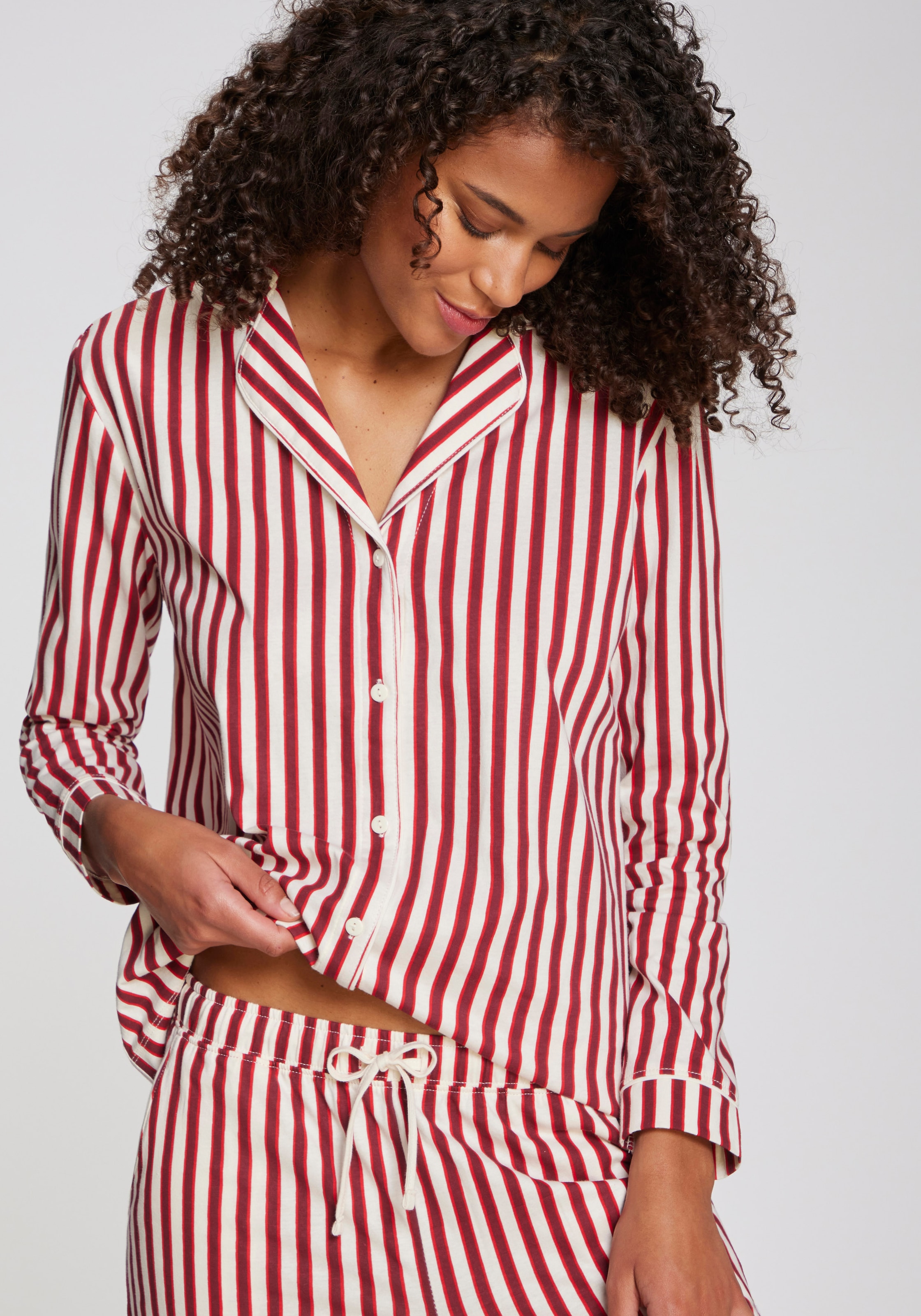 LASCANA Pyjama 2 tlg. Mit Weihnachtlichem Muster