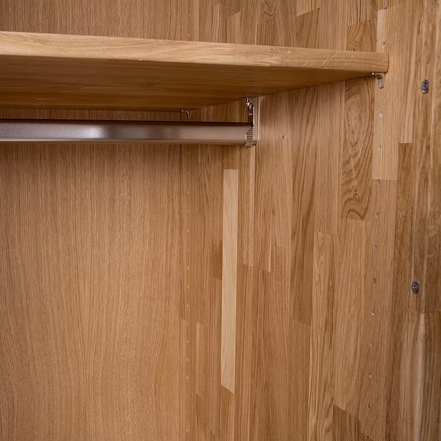 Home affaire Kleiderschrank »Ambroise, aus Wildeiche, inkl. Passepartout«, Massivholz-Kleiderschrank, im 50 cm Raster planbar