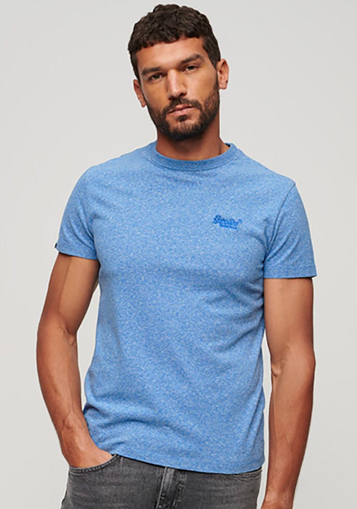 Superdry "ESSENTIAL LOGO EMB TEE" aus Baumwolle und Single Jersey, Slim Fit, Kurzarm, hüftlang