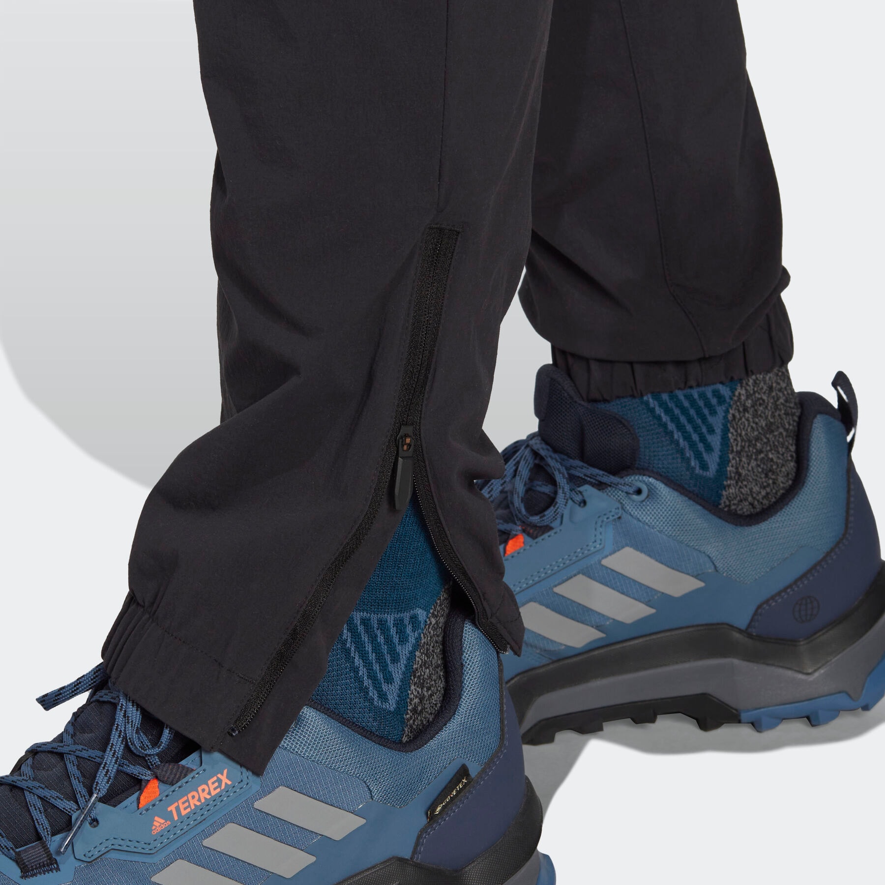 adidas TERREX Outdoorhose »TERREX UTILITAS HIKING ZIPOFF HOSE«, (1 tlg.)