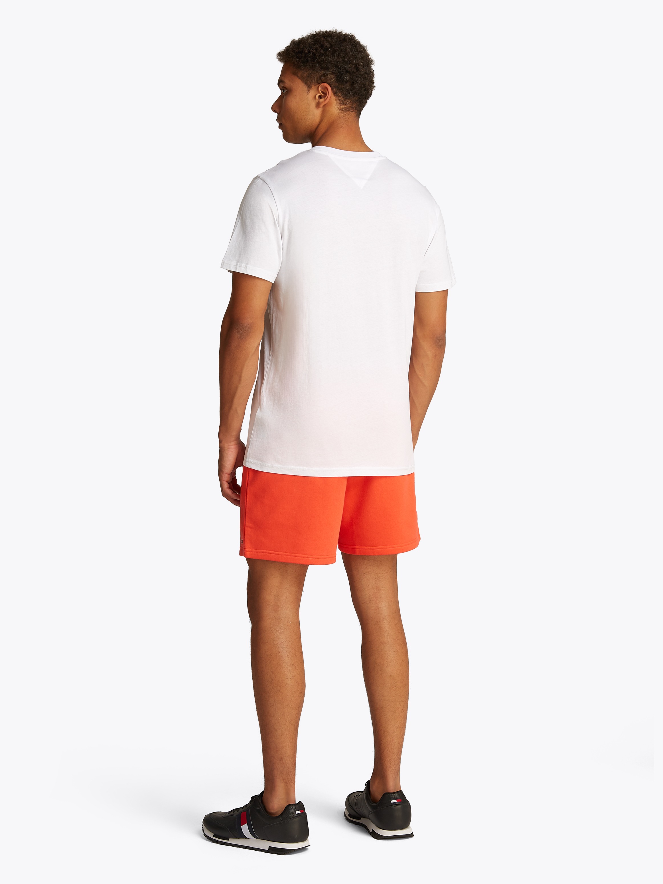 Tommy Jeans T-Shirt »TJM SLIM 2PACK S/S FLAG DNA TEE«, (Packung, 2er), mit großem Logodruck auf der Brust