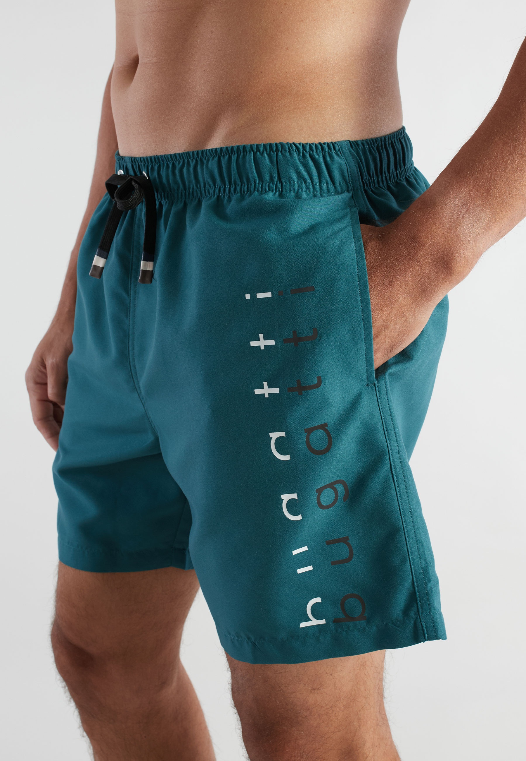 Badeshorts BUGATTI, Herren, Gr. 10, N-Gr, grün, mittel, uni, Popeline, Obermaterial: 100% Polyester, Badehosen Badeshorts, basic, mit Logo, mit Kordelzug, bequem 2