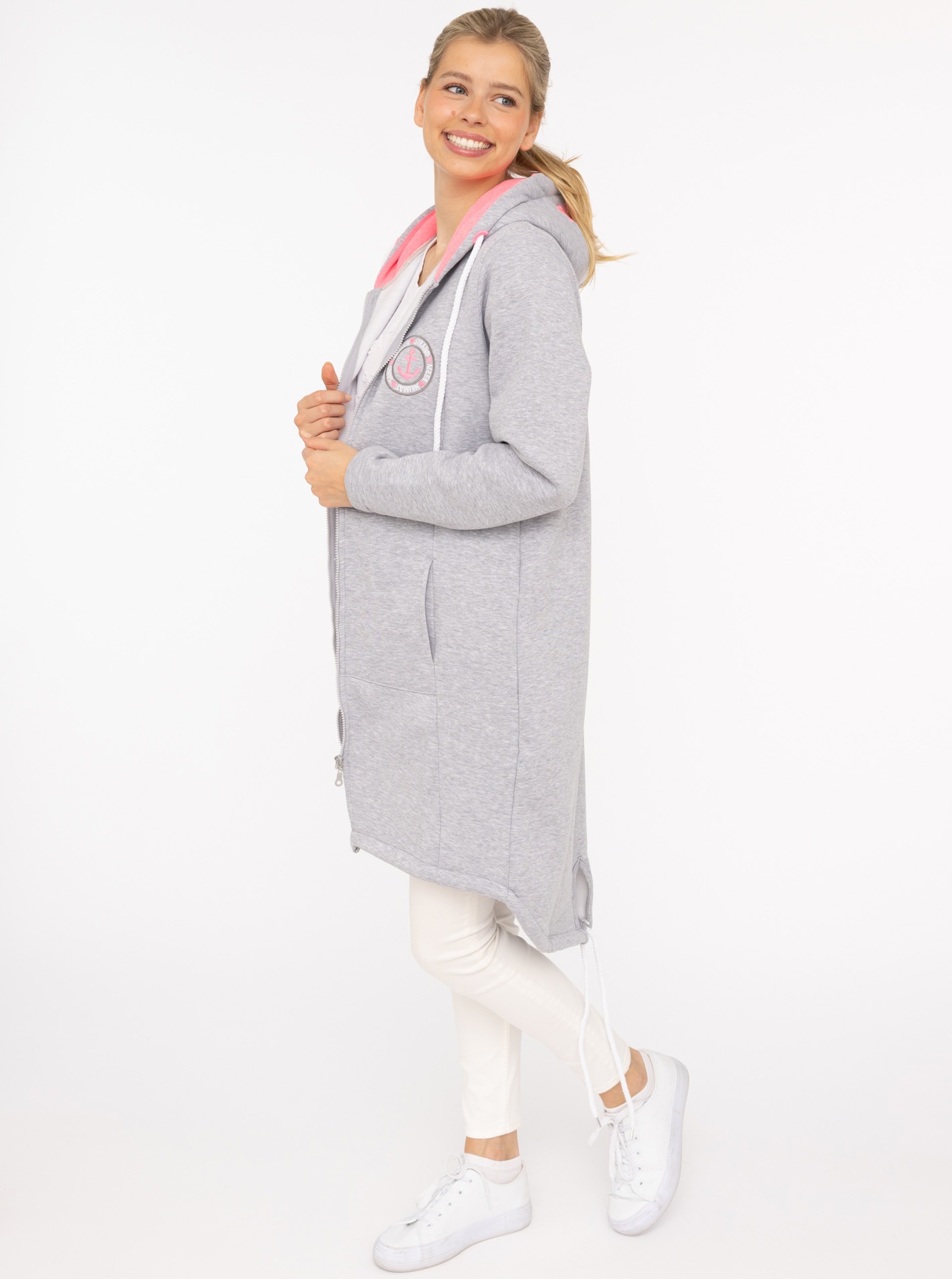 Thumbnail - Zwillingsherz Jerseymantel ""Anker & Strandglück"" mit Ankermotiv gestickt, Taschen und Reißverschluss