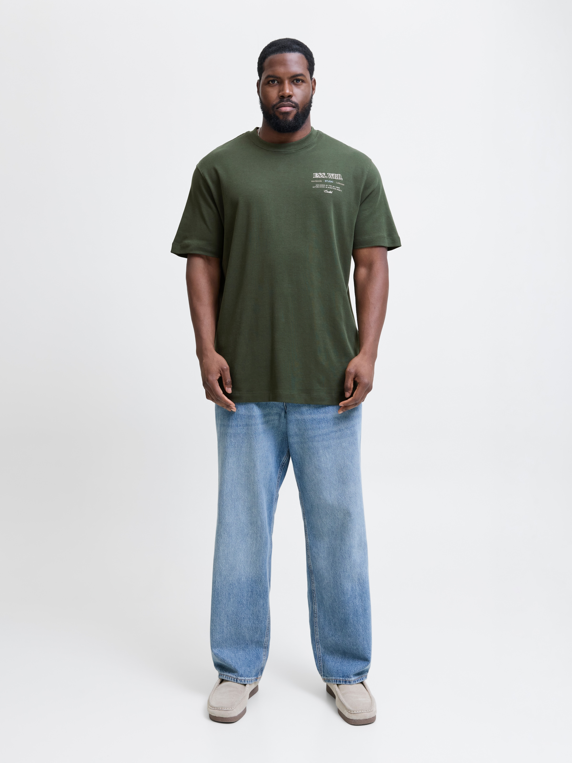 Jack & Jones PlusSize T-Shirt »JJEURBAN EDGE STUDIO TEE SS SN PLS«, mit Logobranding