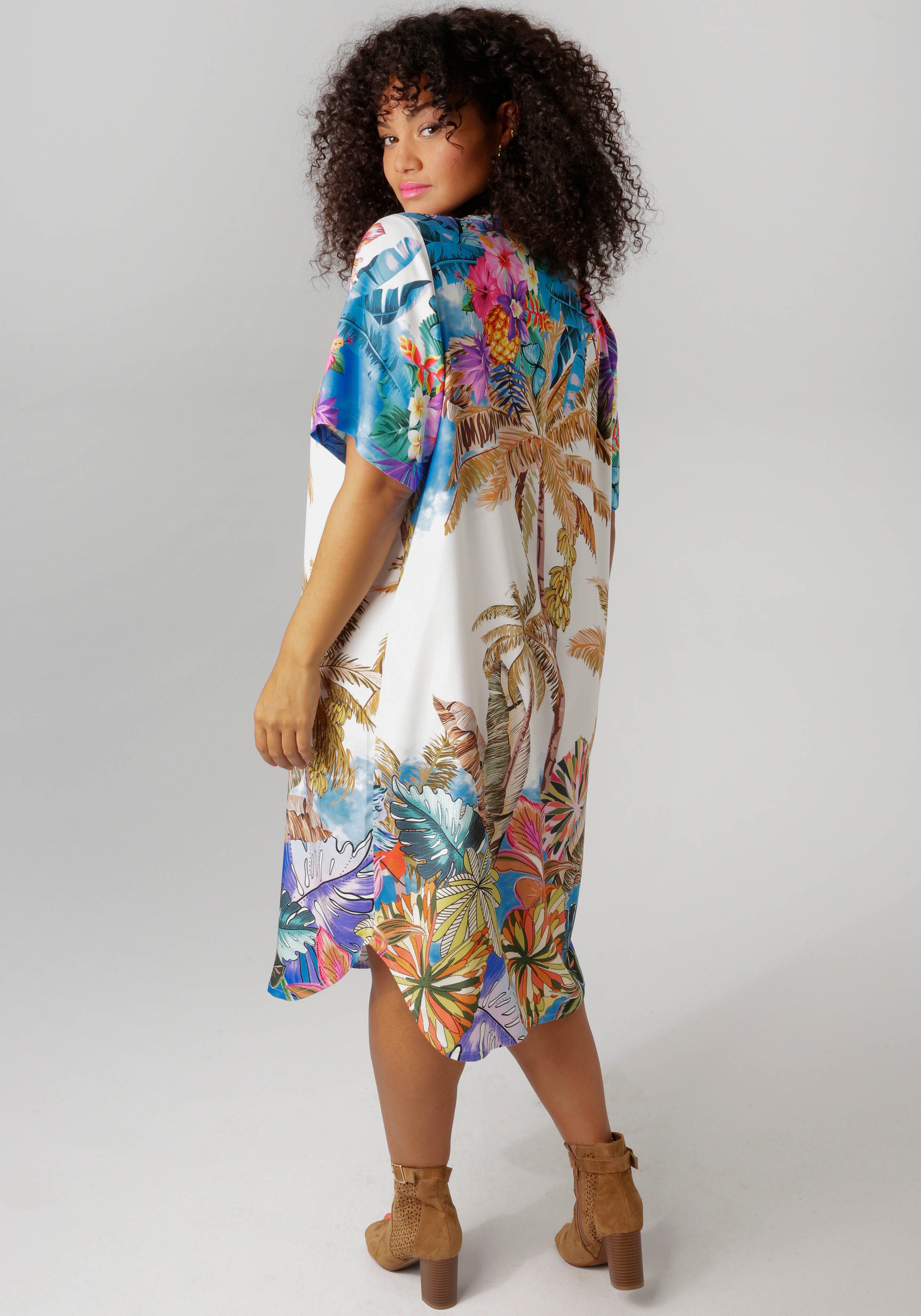 Thumbnail - Aniston PLUS Blusenkleid mit farbenfrohem, großflächigem Palmendruck