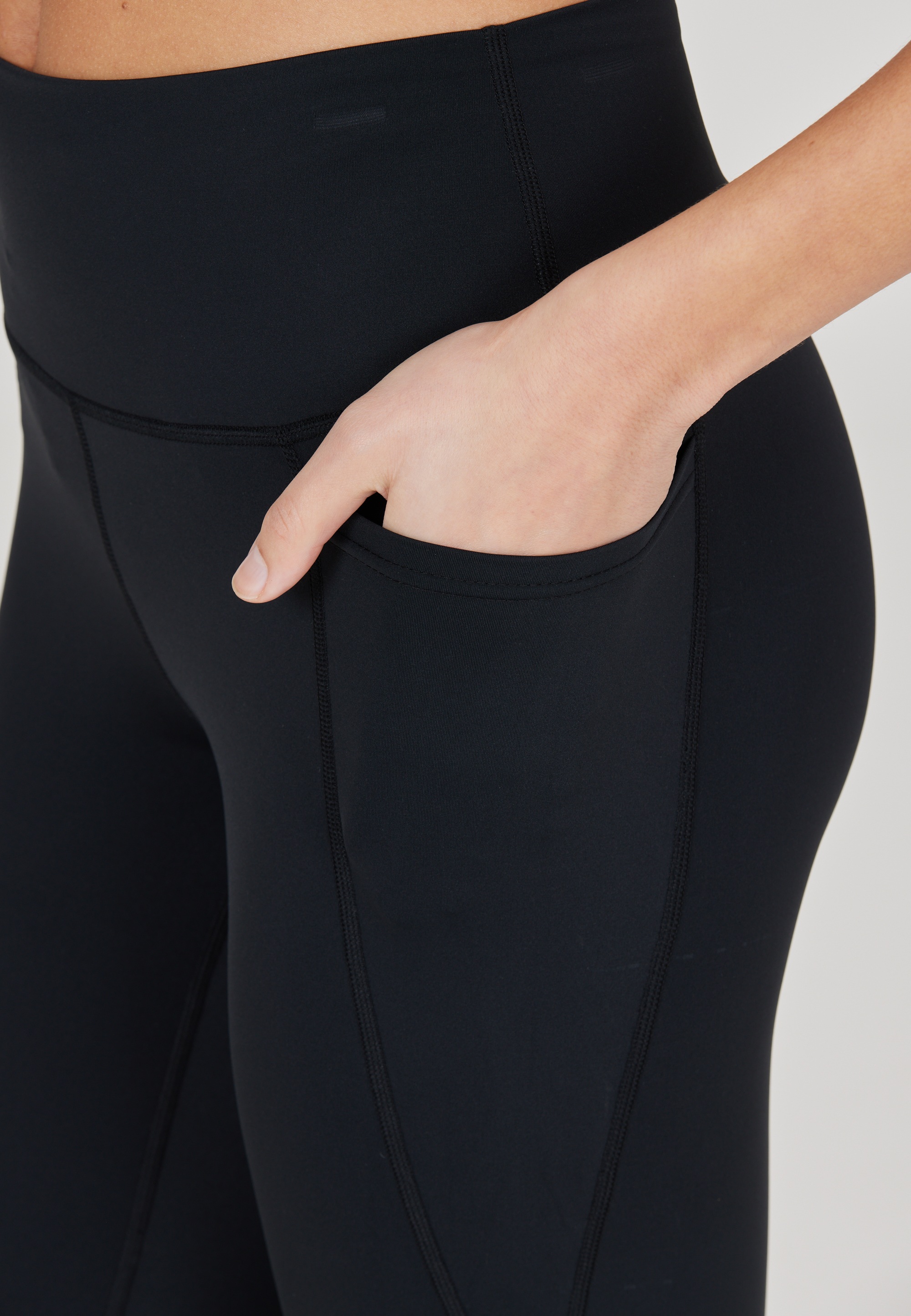 ATHLECIA Trainingstights »Aliya«, im stretchy Design mit flachen Nähten