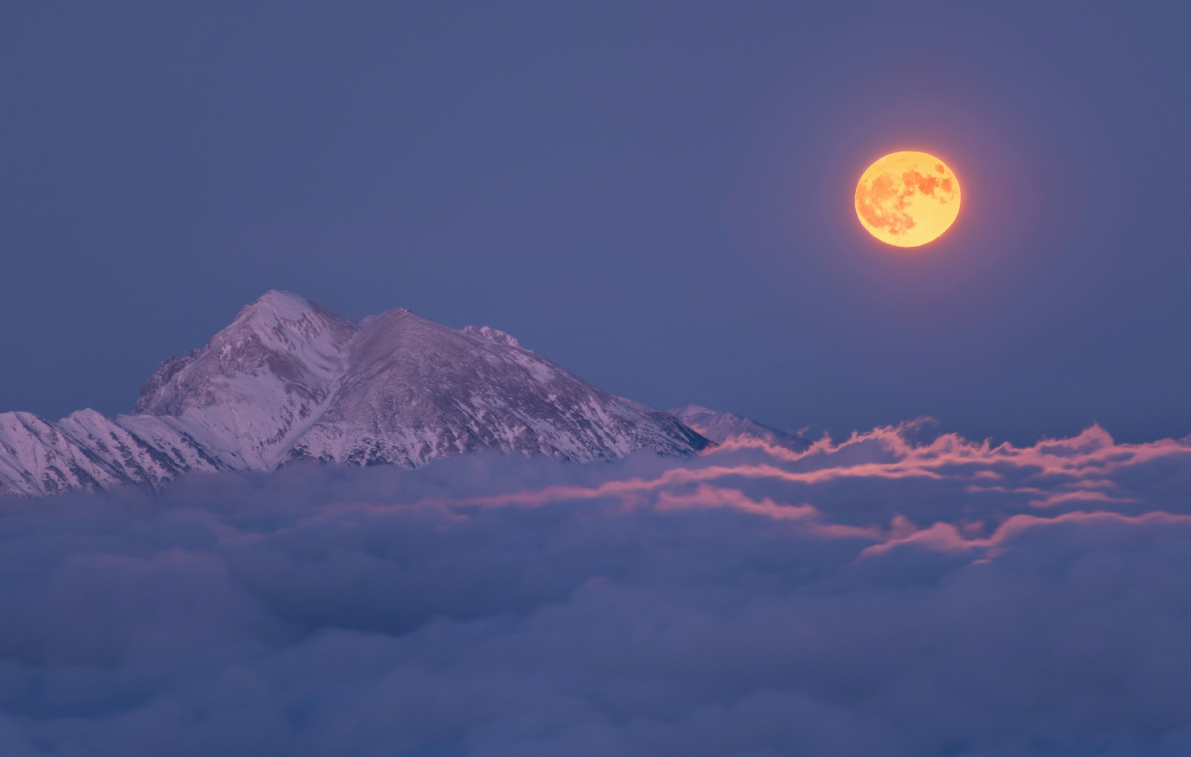 Papermoon Fototapete "Photo-Art ALES KRIVEC, SUPER MOON ERHEBT SICH"