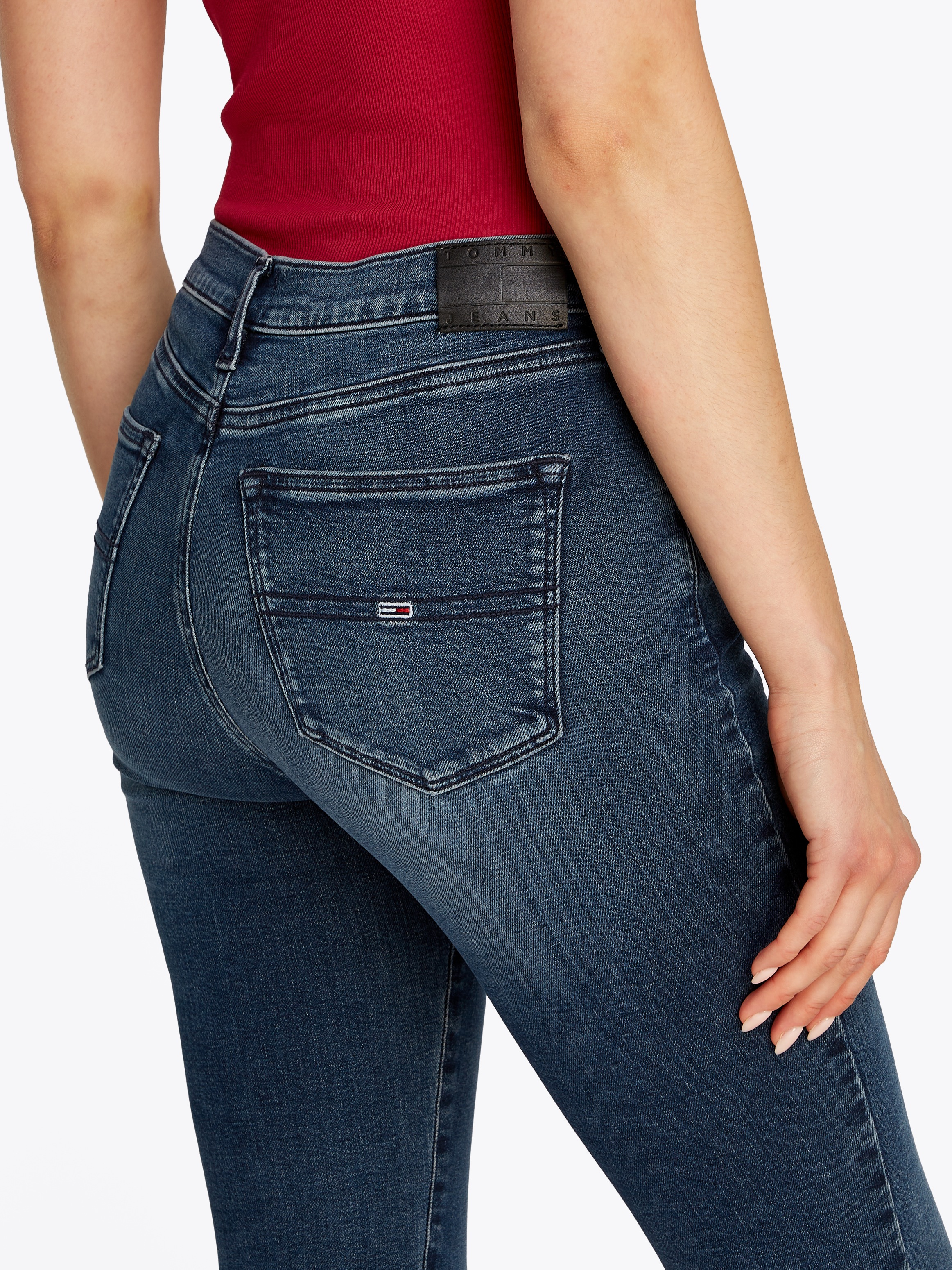 Tommy Jeans Skinny-fit-Jeans "NORA MR SKNY", mit Waschung, mit Logo-Badge günstig online kaufen