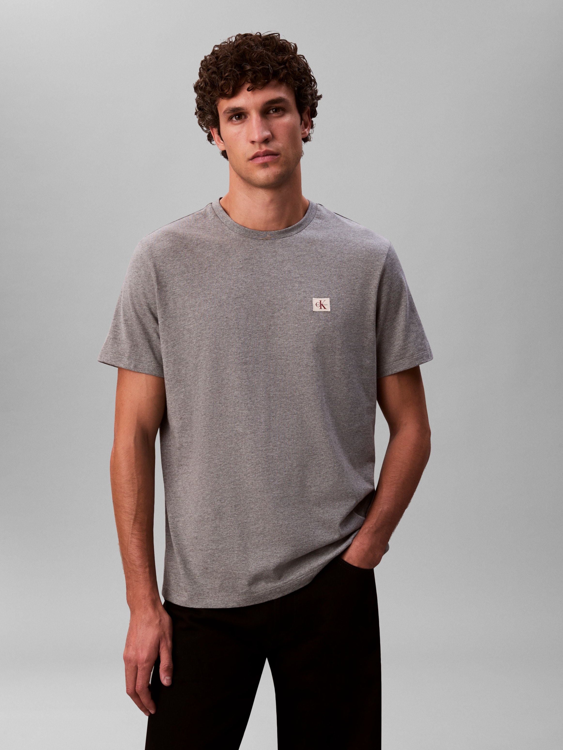 Calvin Klein Jeans T-Shirt "SS BADGE 30S JERSEY CLASSIC TEE" Mit Rundhalsau günstig online kaufen