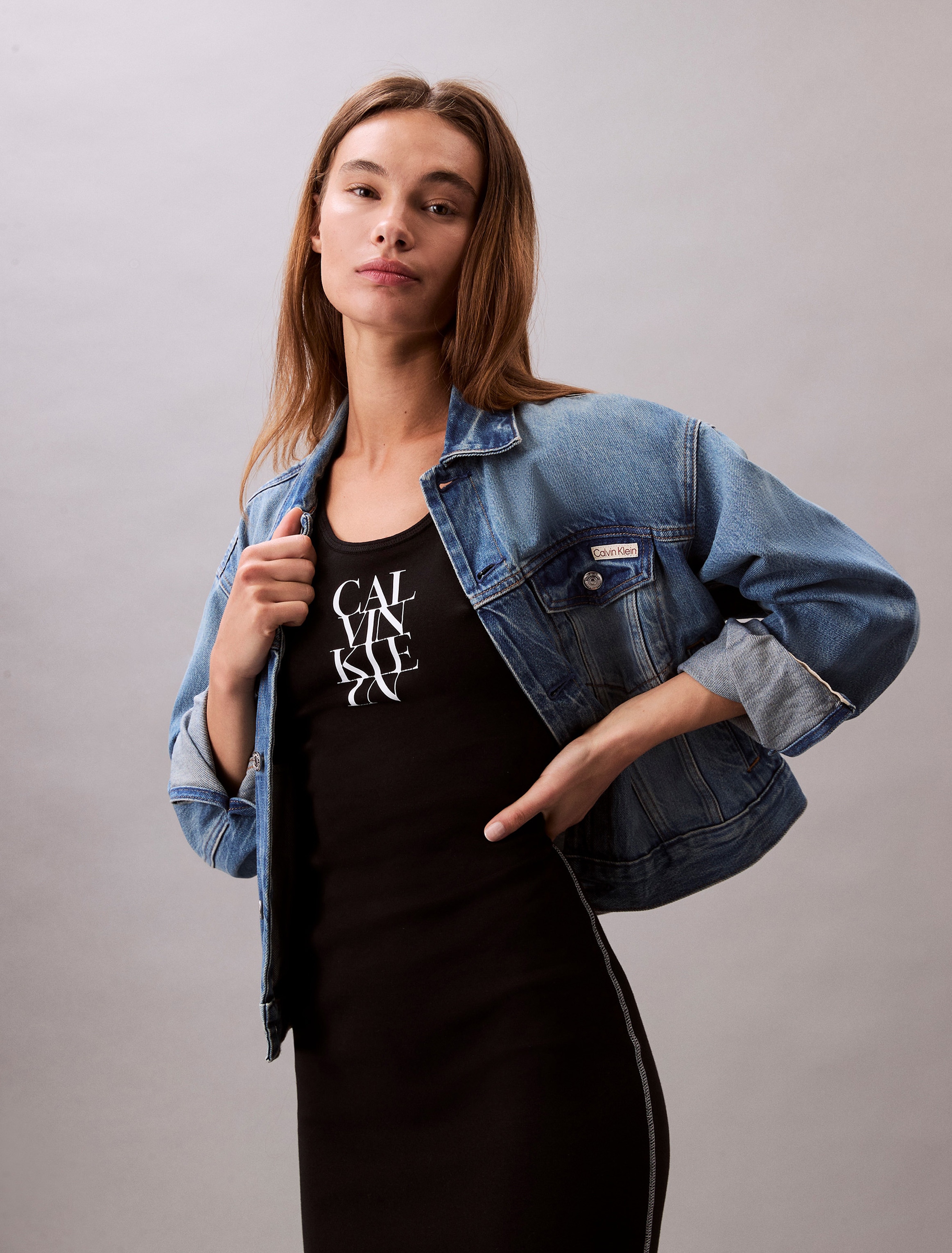 Calvin Klein Jeans Jerseykleid »SL COTTON 1X1 RIB TANK DRESS«, Mit tiefem Rundhalsausschnitt