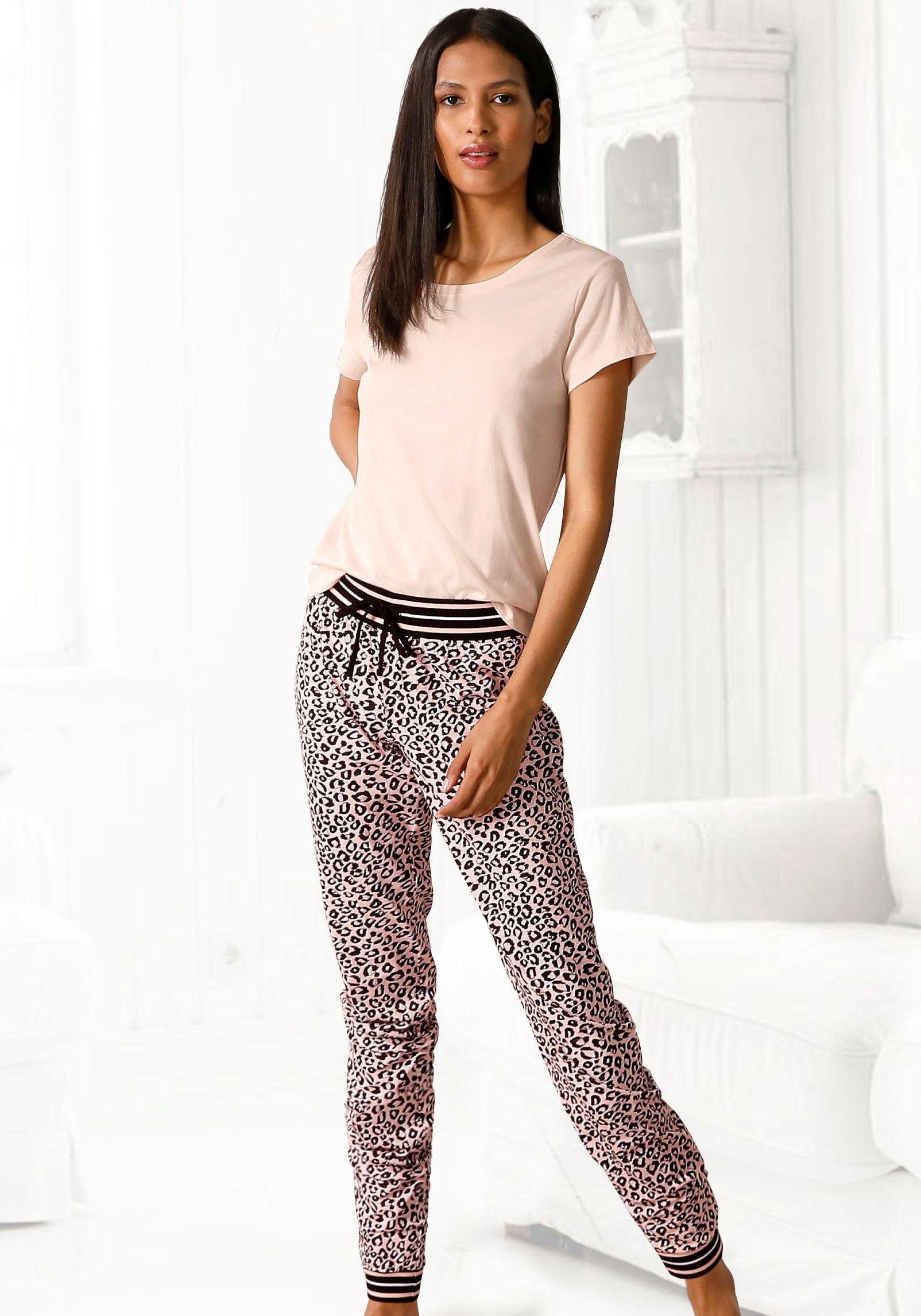 Schlafanzug S.OLIVER, Damen, Gr. 36/38, rosa (hellrosa, weiß), Single Jersey, Obermaterial: 100% Baumwolle, gemustert, Basic, lang, Rundhals, Homewear-Sets Schlafanzug, mit Leo-Print