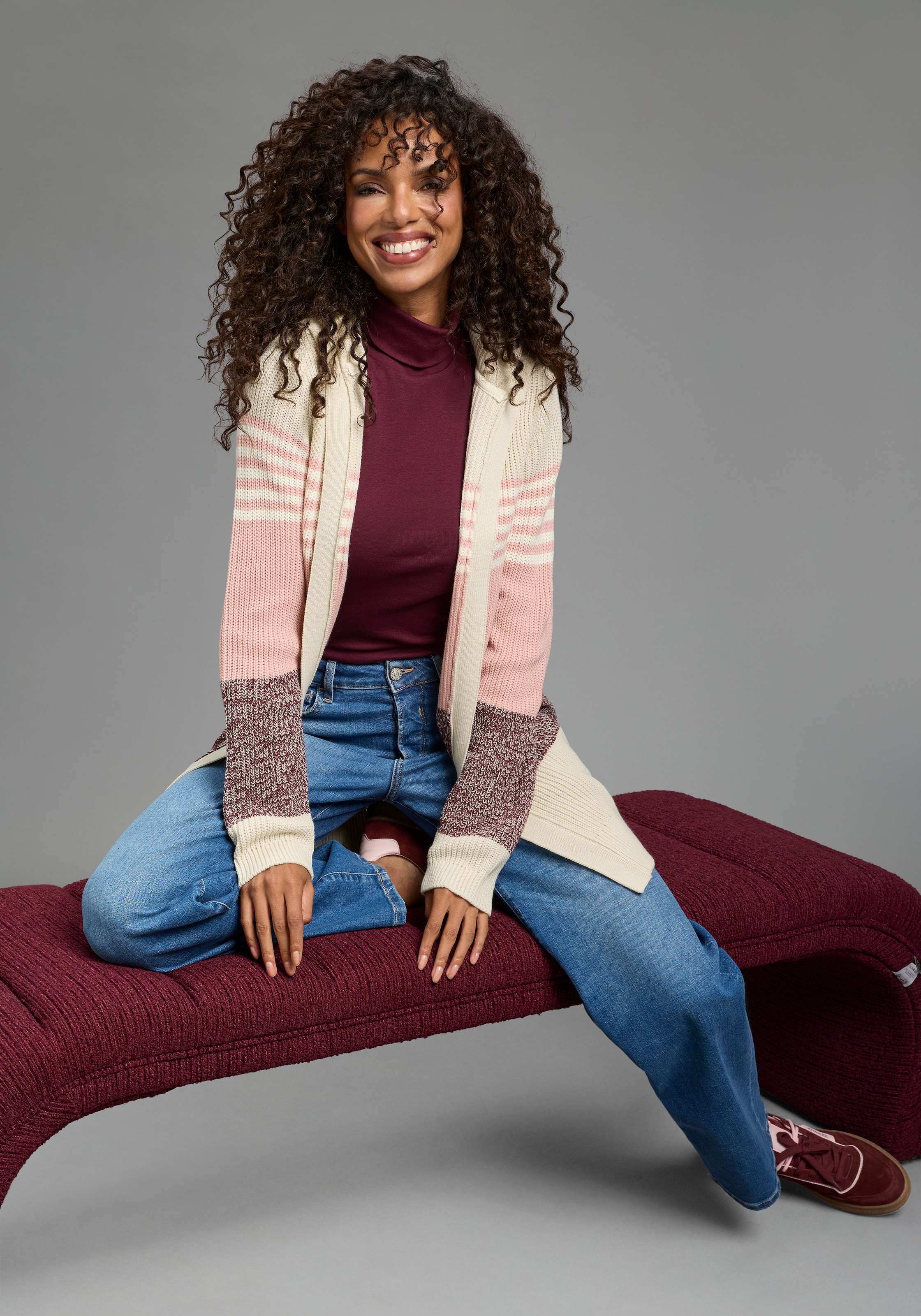 Laura Scott Kapuzenstrickjacke »extralang geschnitten, aus elastischem Strickmaterial« mit Streifendesign
