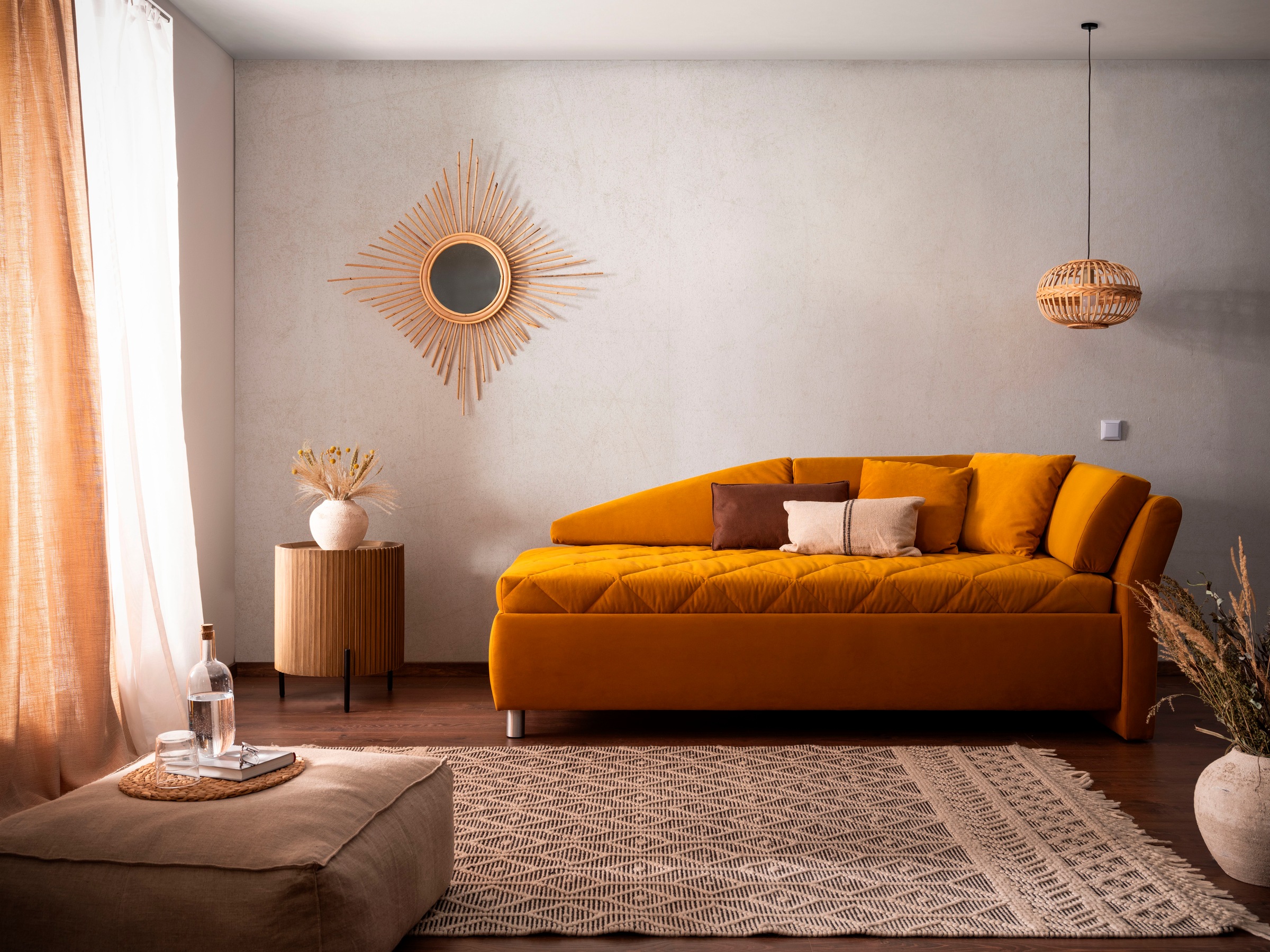 alina Schlafsofa, Bettkasten, Zierkissen-Set aus: 2 Stk. 40x40cm, 1 Stk. 30x30cm