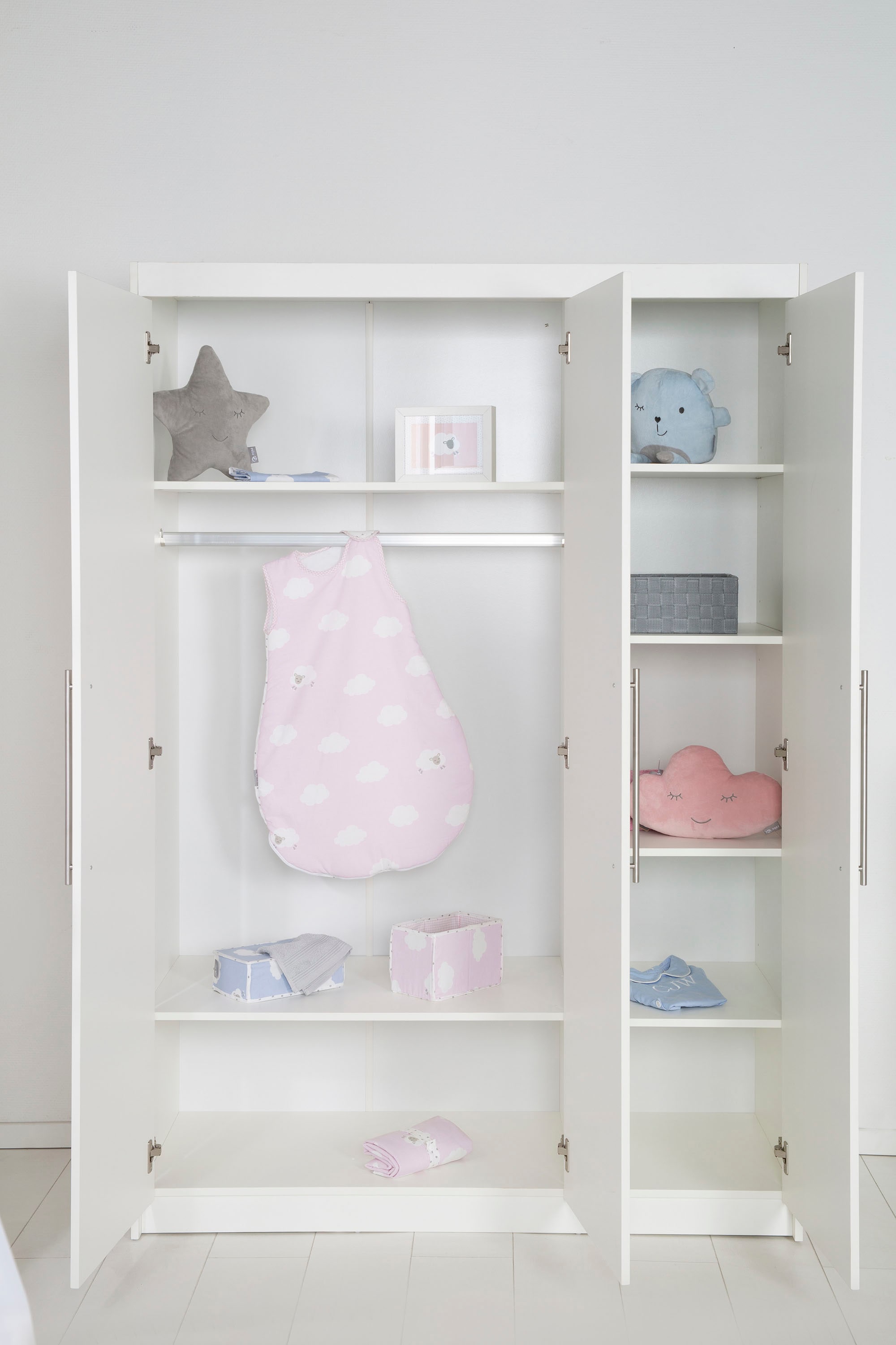 roba® Kleiderschrank »Maren, 3-türig, Kinderkleiderschrank«