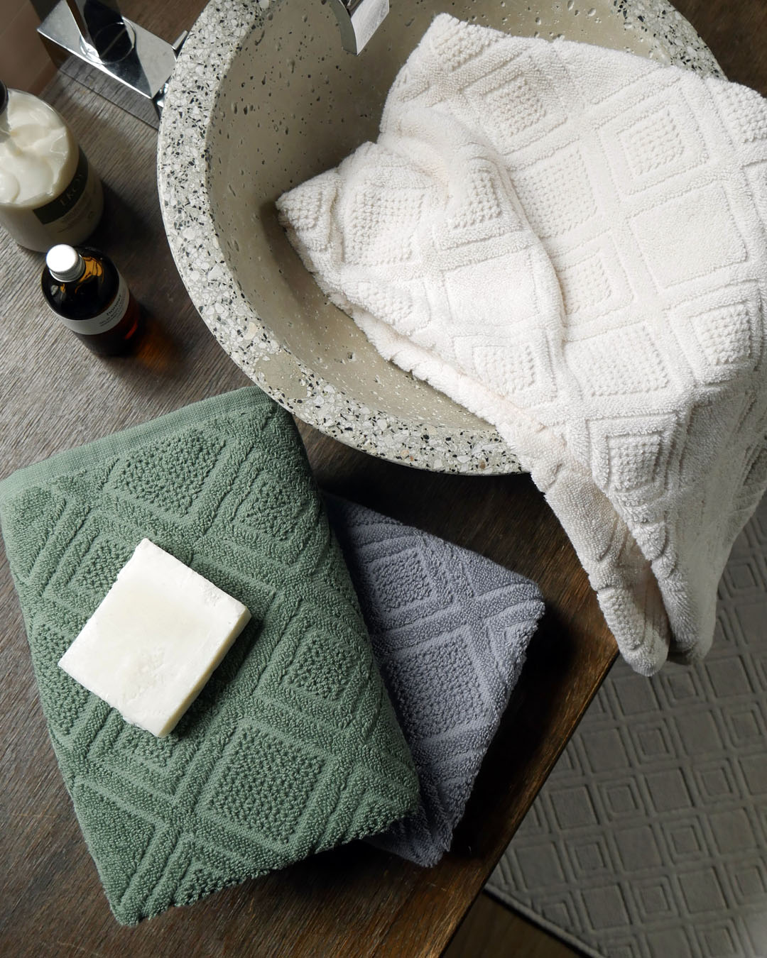 Thumbnail - framsohn frottier Badetuch "Mosaik Duschtuch" gemustert, fein gewalkter Feinzwirn, hergestellt in Österreich