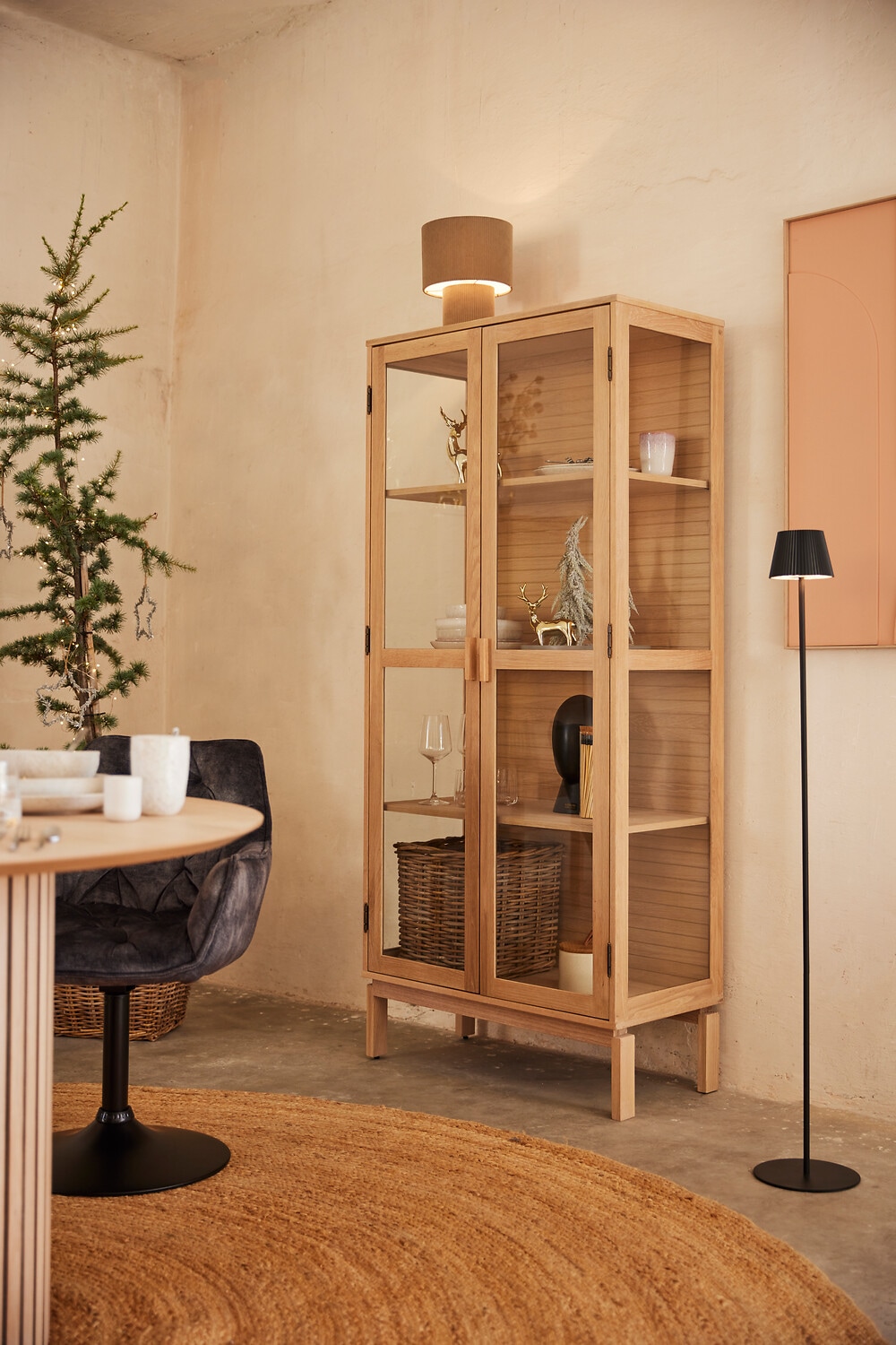 ACTONA GROUP Stauraumschrank »Linley Vitrine, Mehrzweckschrank,«, Eichenfurnier/Eiche, Lamellenrücken, 3 Einlegeböden, 2 Glastüren