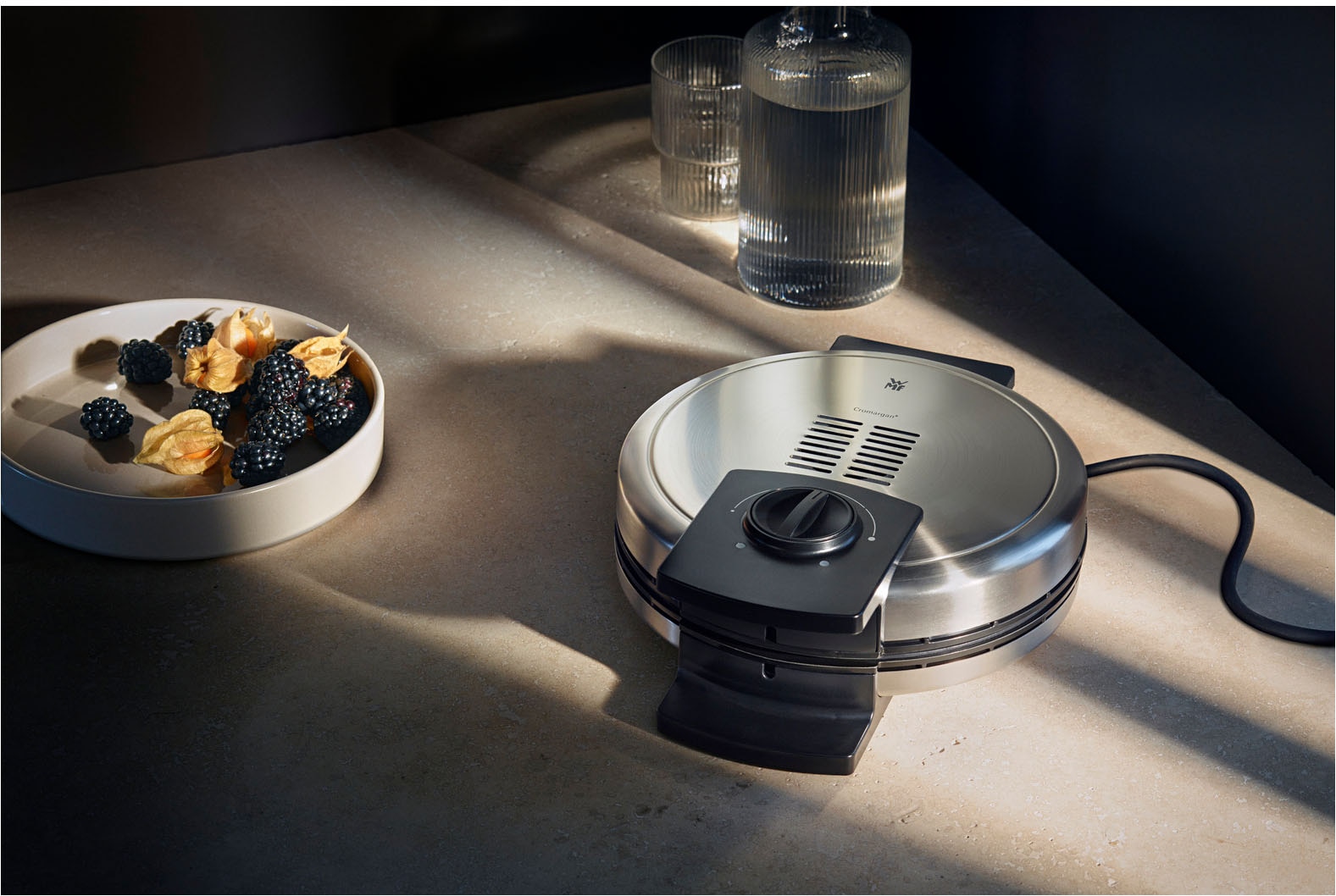 WMF Waffeleisen »LONO, antihaftbeschichtete Aluminium-Gussplatten, stufenlose Bräunung«, 900 W, einfache Aufbewahrung, Kabelaufwicklung, Maße: 22 x 26 x 8,5 cm