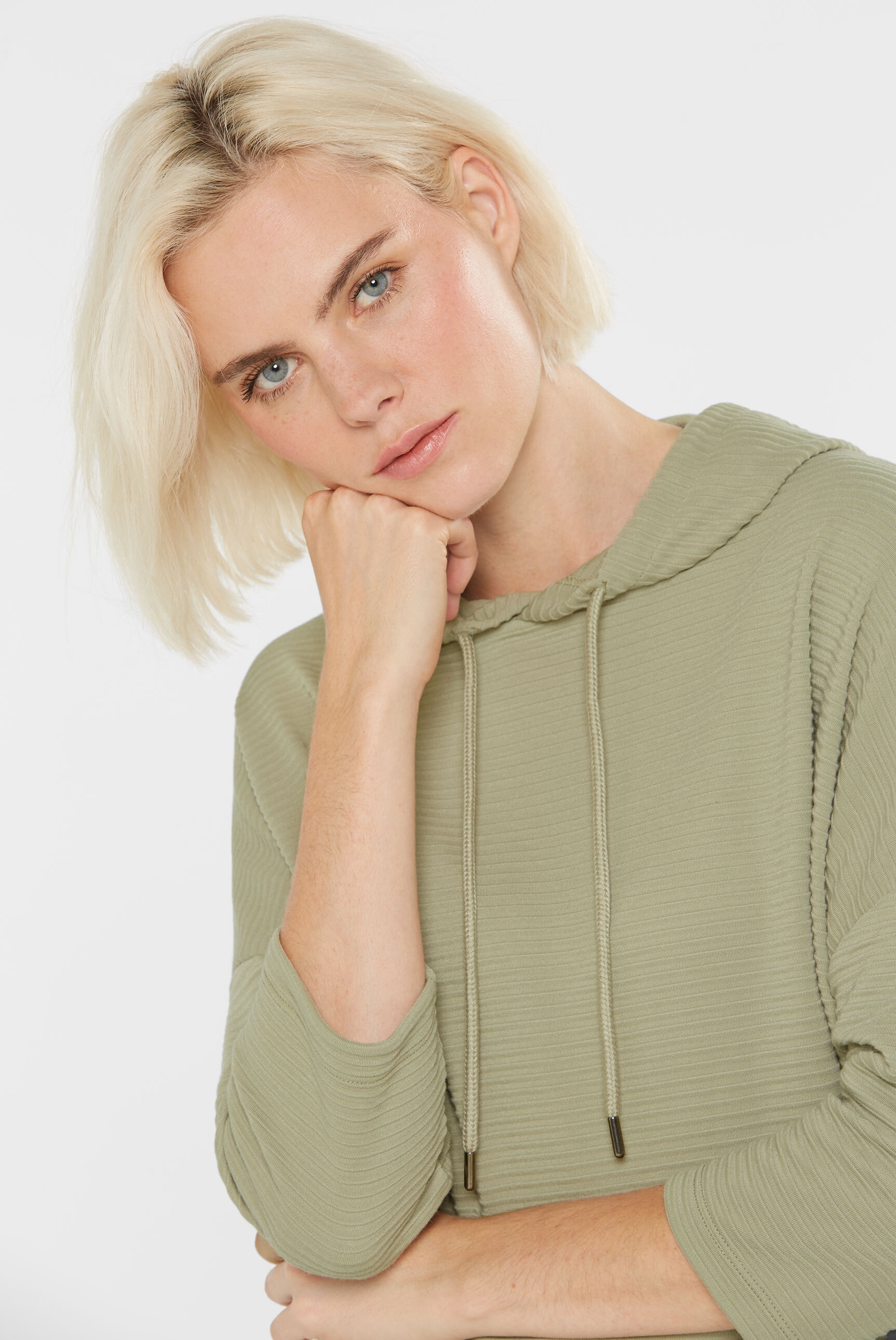 SENSES.THE LABEL Kapuzensweatshirt, mit überschnittenen Schultern