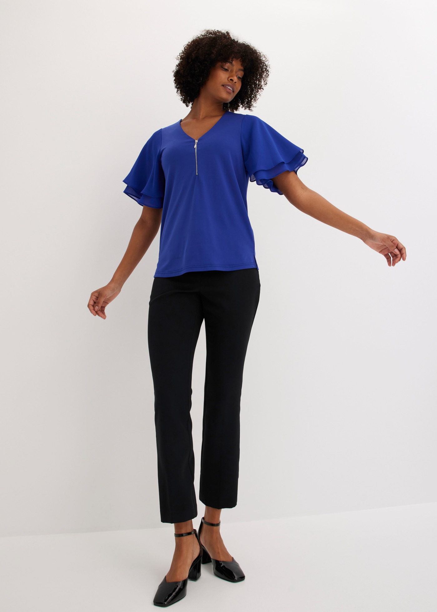 bonprix T-Shirt mit Chiffonärmeln, Kurzarm-Design, aus Polyester und Elasthan
