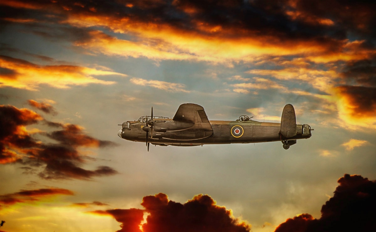 Papermoon Fototapete "Lancaster Bomber"