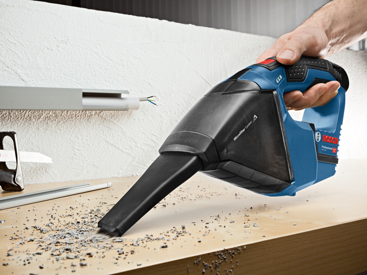Bosch Professional Akku-Bodenstaubsauger »»GAS 12V««, Inkl. 2x Akku 3,0Ah und Schnellladegerät GAL 12V-40, in L-BOXX