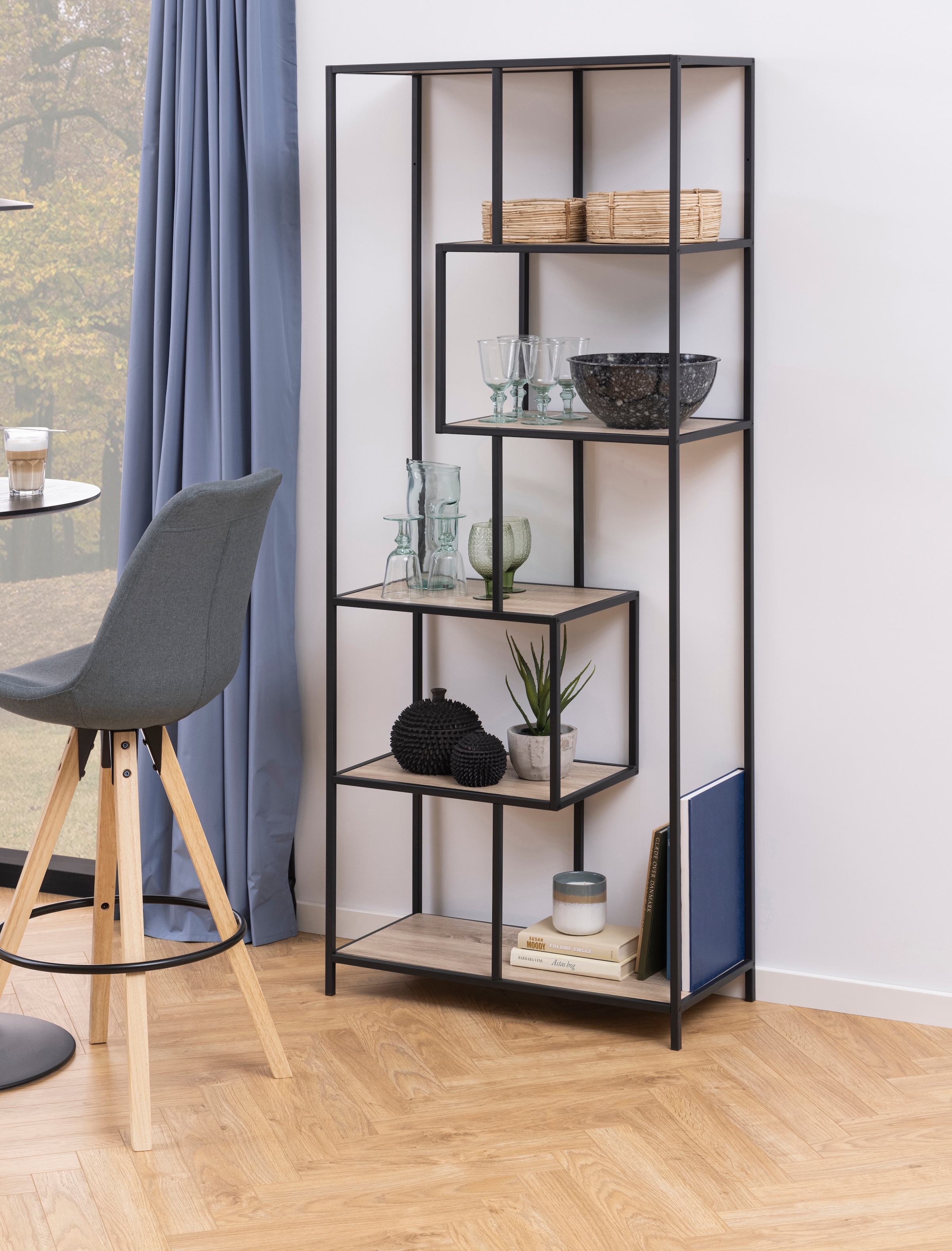 ACTONA GROUP Bücherregal, Metallgestell, modernes Design, 5 Einlegeböden, asymmetrische Details