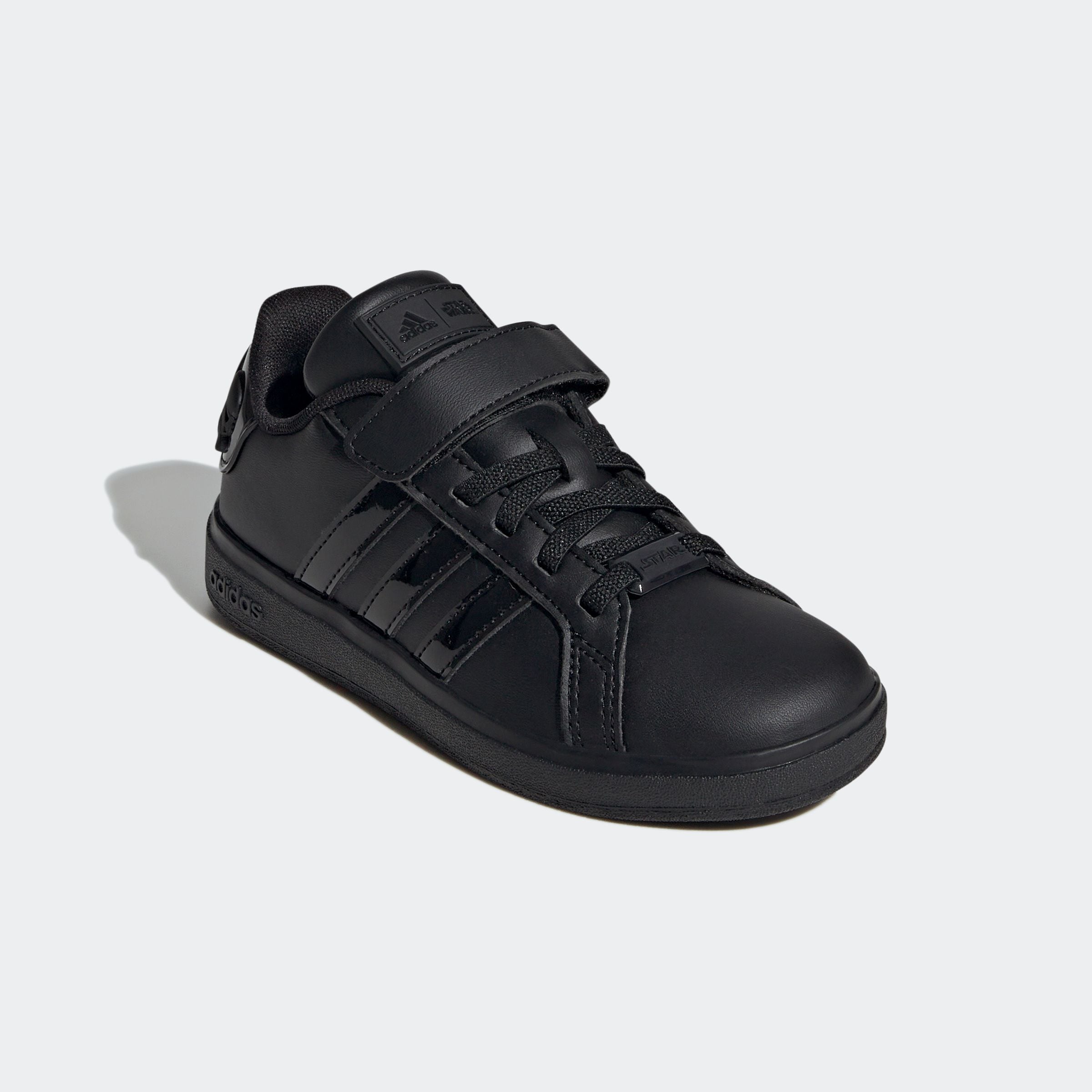 adidas Sportswear Sneaker »ADIDAS STAR WARS GRAND COURT 2.0 KIDS SCHUH«, Design auf den Spuren des adidas Superstar