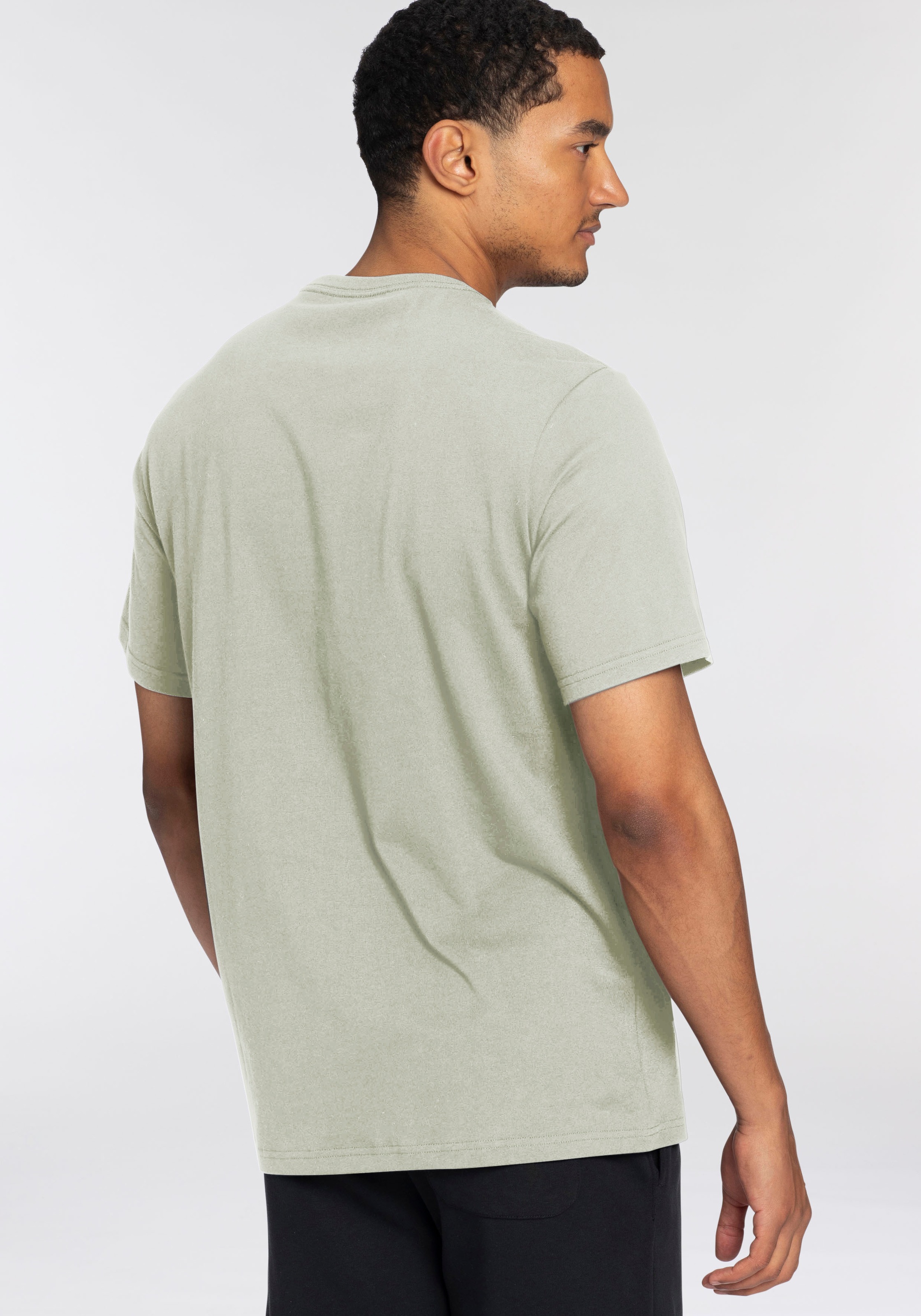 Converse T-Shirt "CONVERSE GO-TO ALL STAR PATCH STANDARD-FIT T-SHIRT" 1 Stk günstig online kaufen