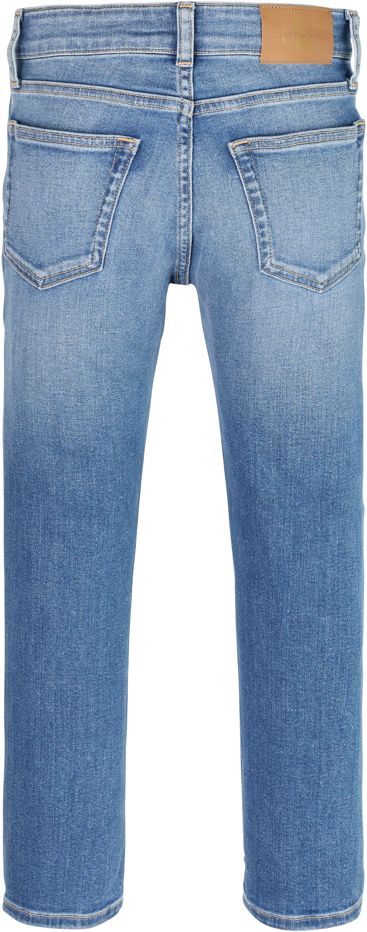 Calvin Klein Jeans Straight-Jeans »ESS. WASHED BLUE DAD«, für Kinder bis 16 Jahre mit Lederpatch