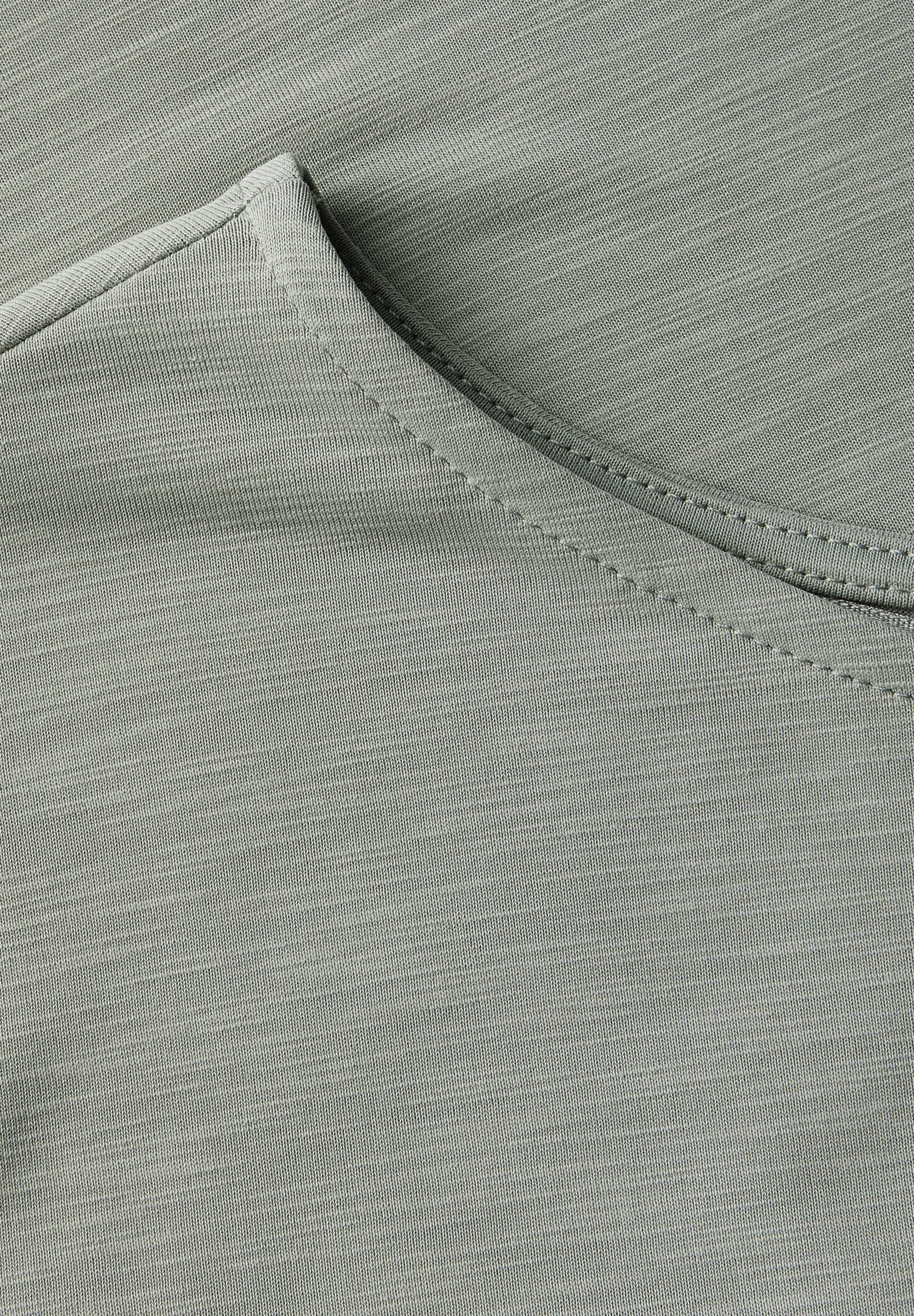 STREET ONE T-Shirt, mit Seitlichen Einschlitzen am Saum