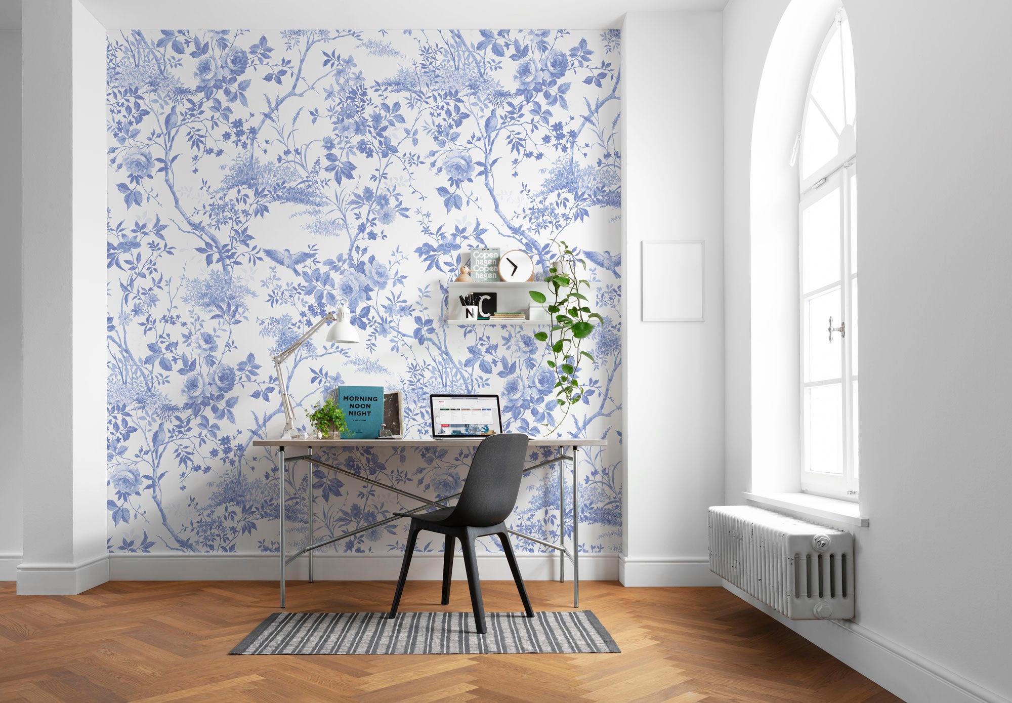 Komar Vliestapete »Digitaldruck Vlies - Charming Bloom - Größe 300 x 280 cm«, bedruckt, Wohnzimmer, Schlafzimmer