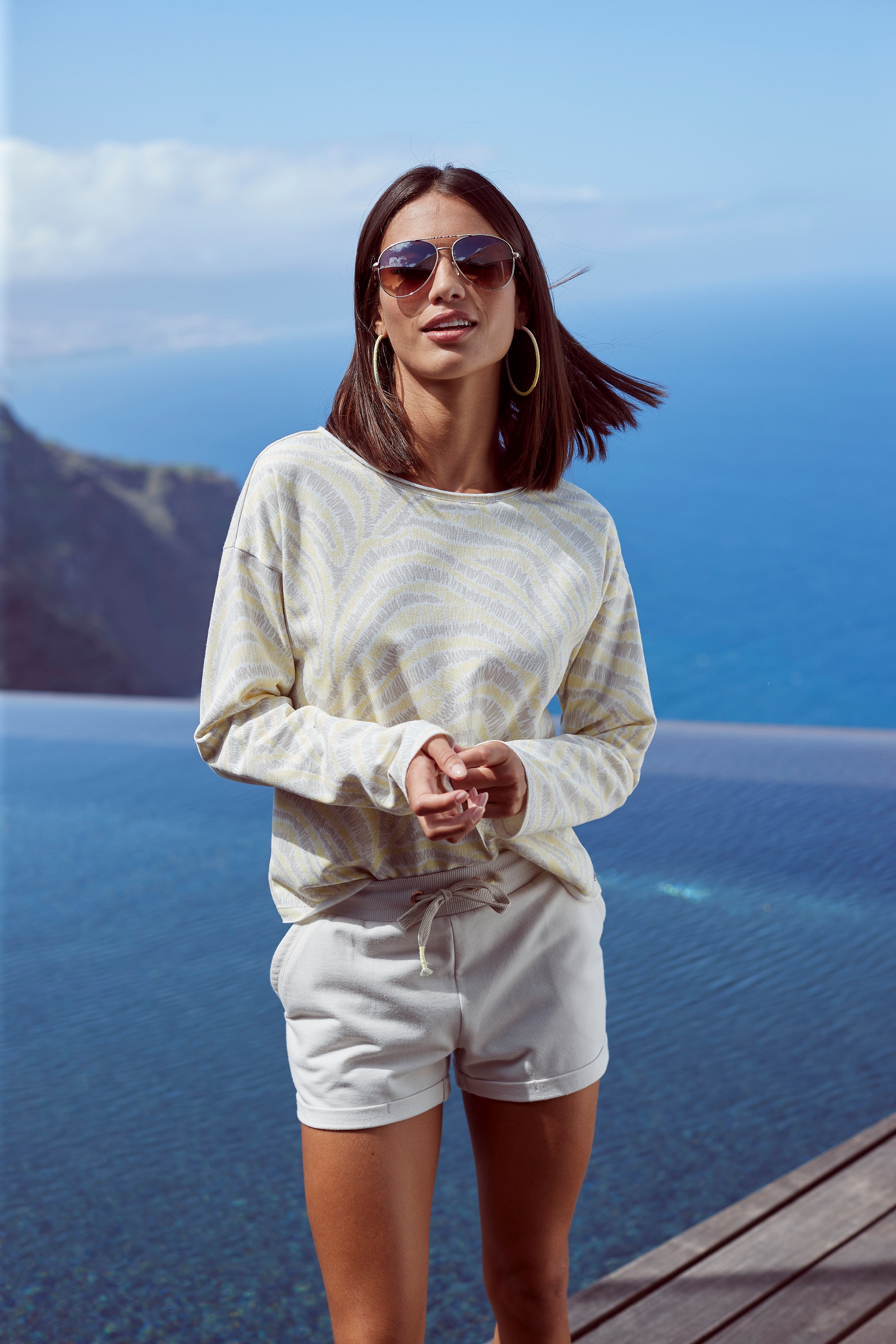 LASCANA Relaxshorts, mit seitlichen Eingrifftaschen, Loungeanzug