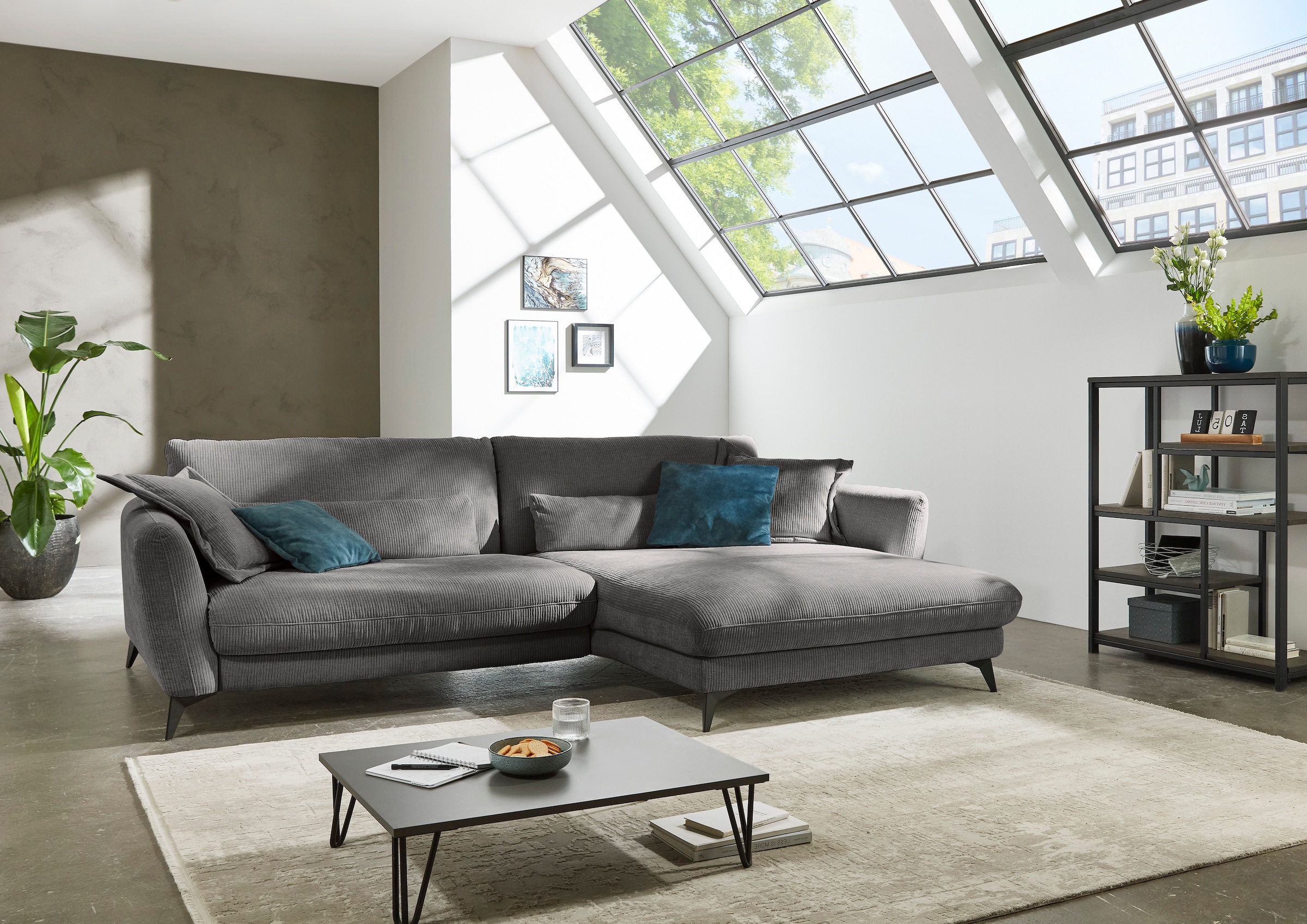 Die PlanBar Ecksofa »MP-IN23149 L-Form«, Kaltschaumpolsterung mit SoftSitz, Lose Rückenkissen
