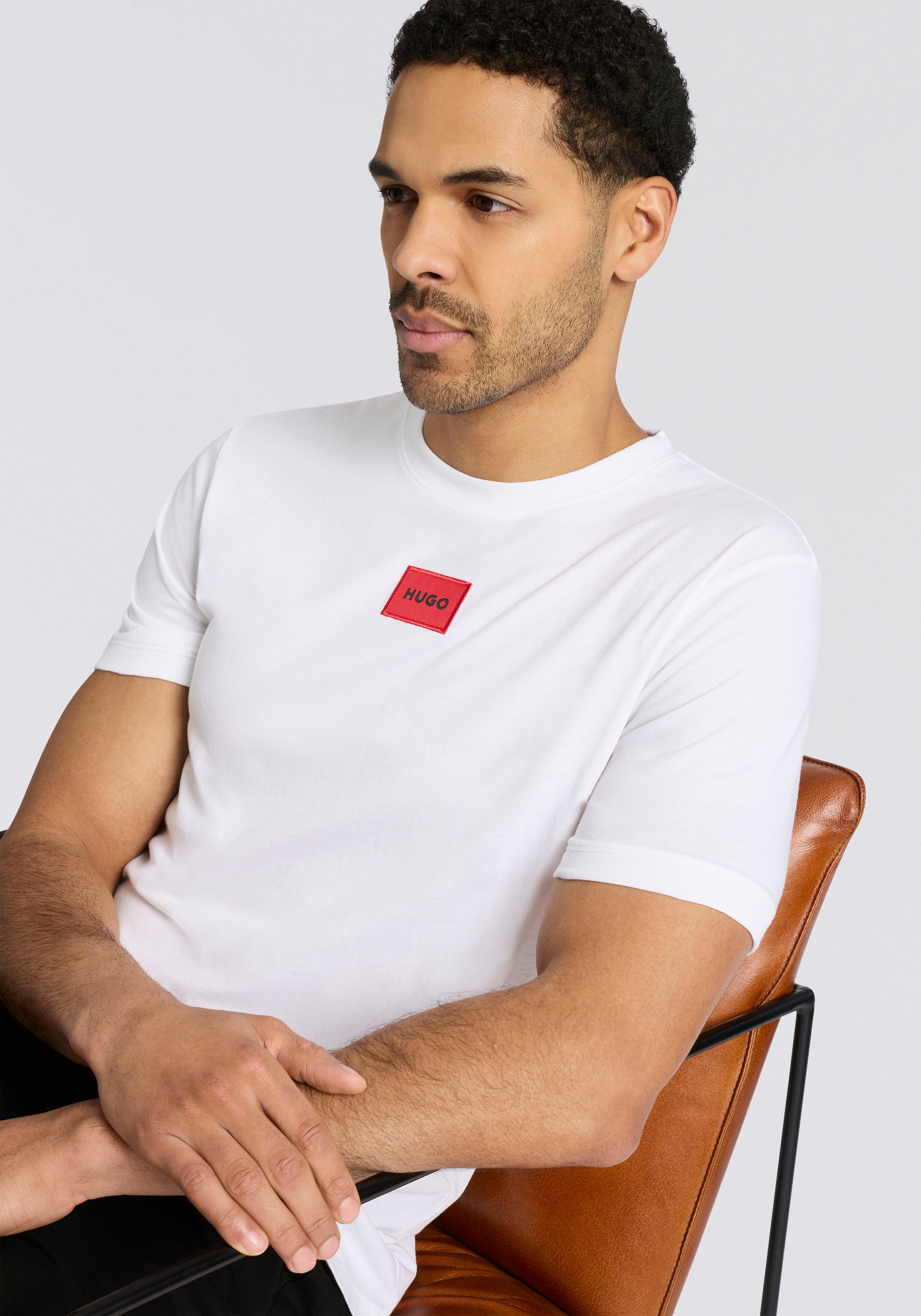 HUGO T-Shirt »Diragolino« Rundhalsausschnitt, Regular Fit, Logo-Label