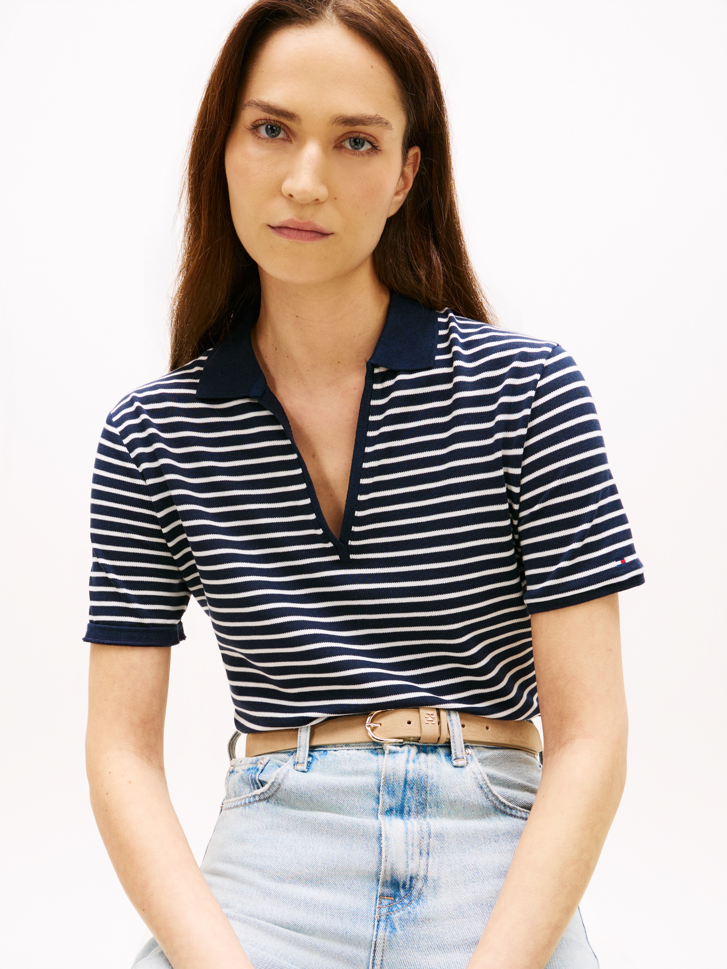 Tommy Hilfiger Poloshirt »LYOCELL PIQUE OPEN-NK SS POLO« mit kleinem Logo-Stick