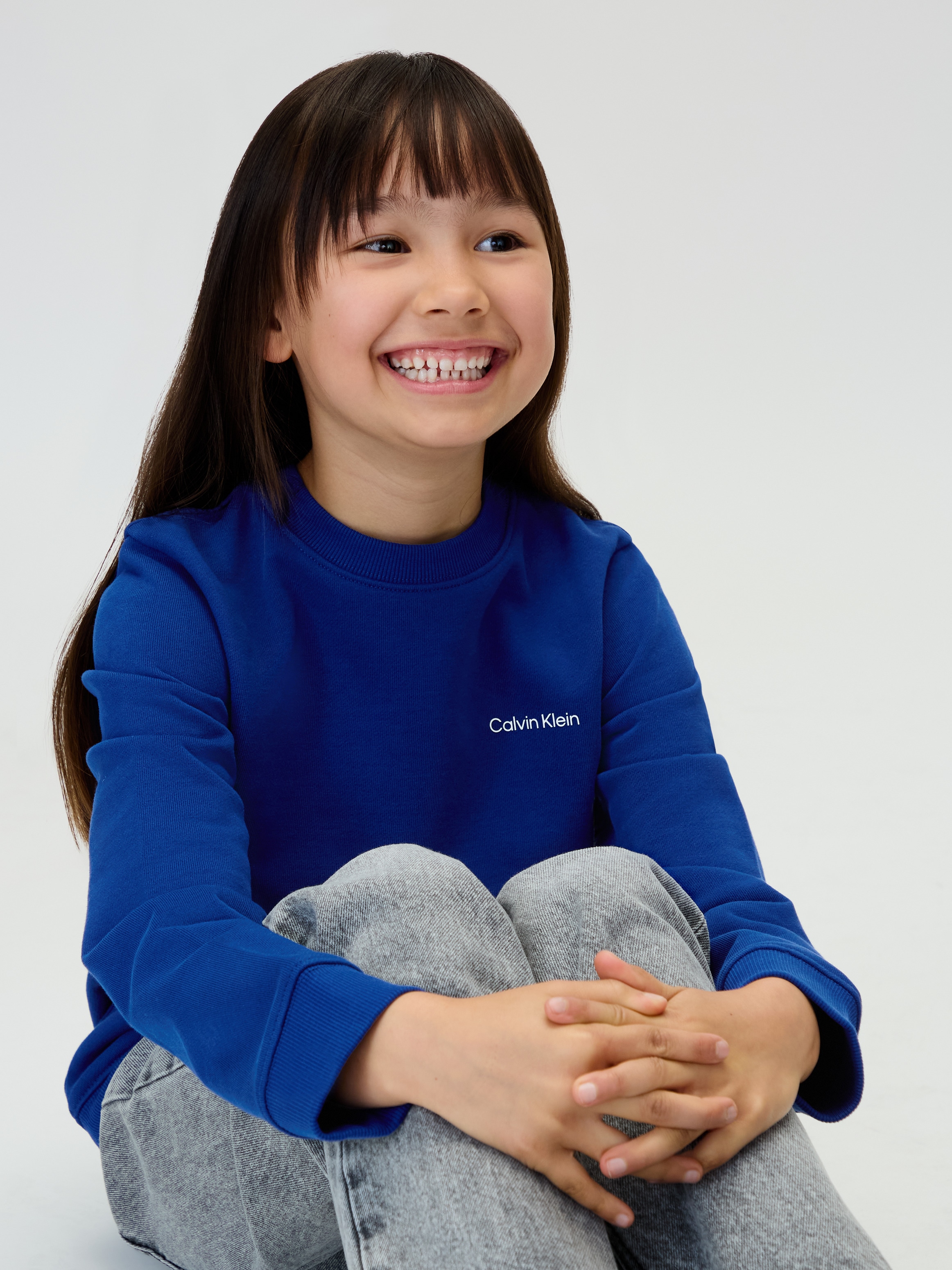 Calvin Klein Jeans Sweatshirt »CHEST INST. LOGO REGULAR CN«, für Kinder bis 16 Jahre, Logo-Schriftzug, Unisex
