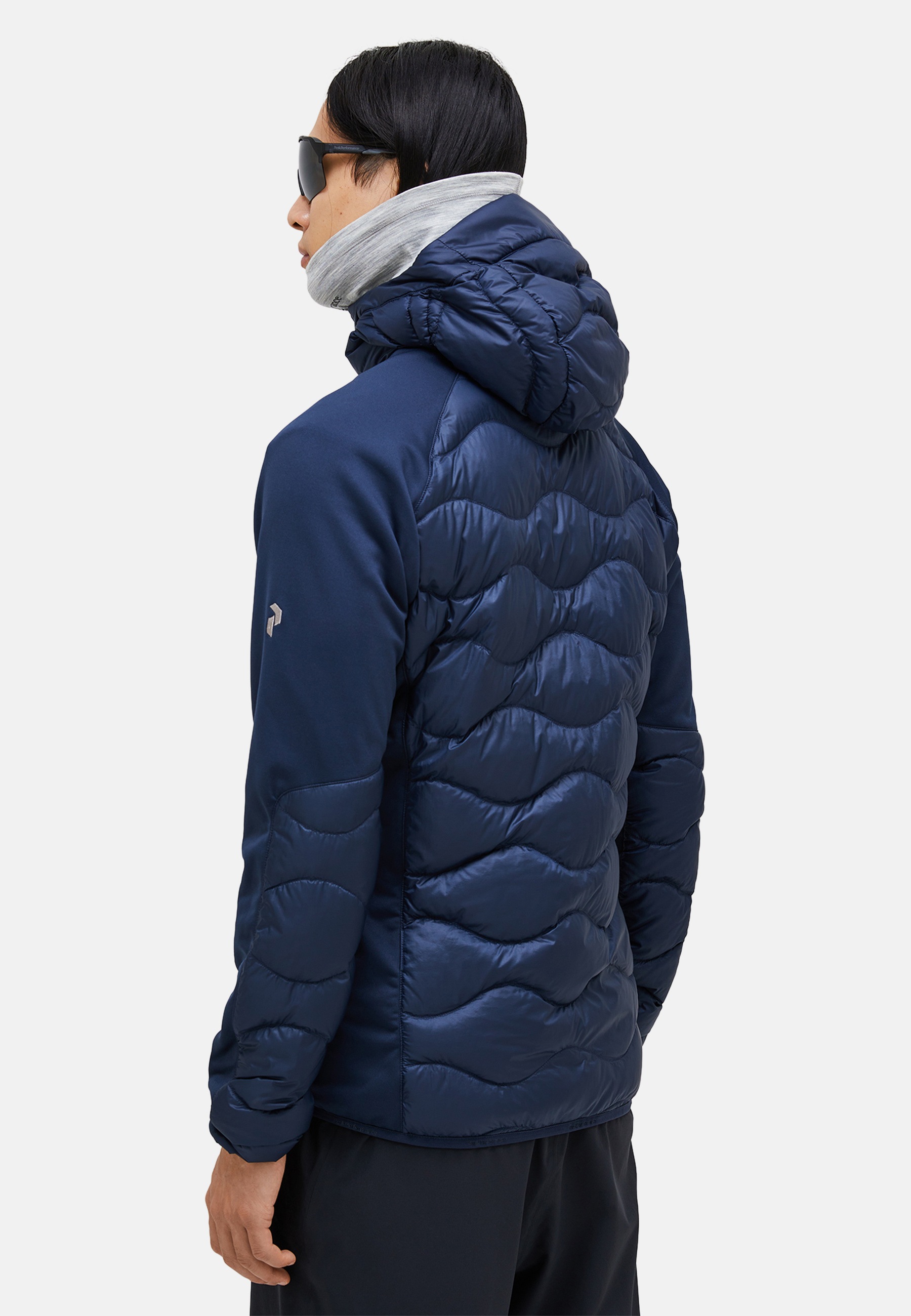 Peak Performance Trainingsjacke »M Helium Down Hybrid Hood« mit sportivem Design